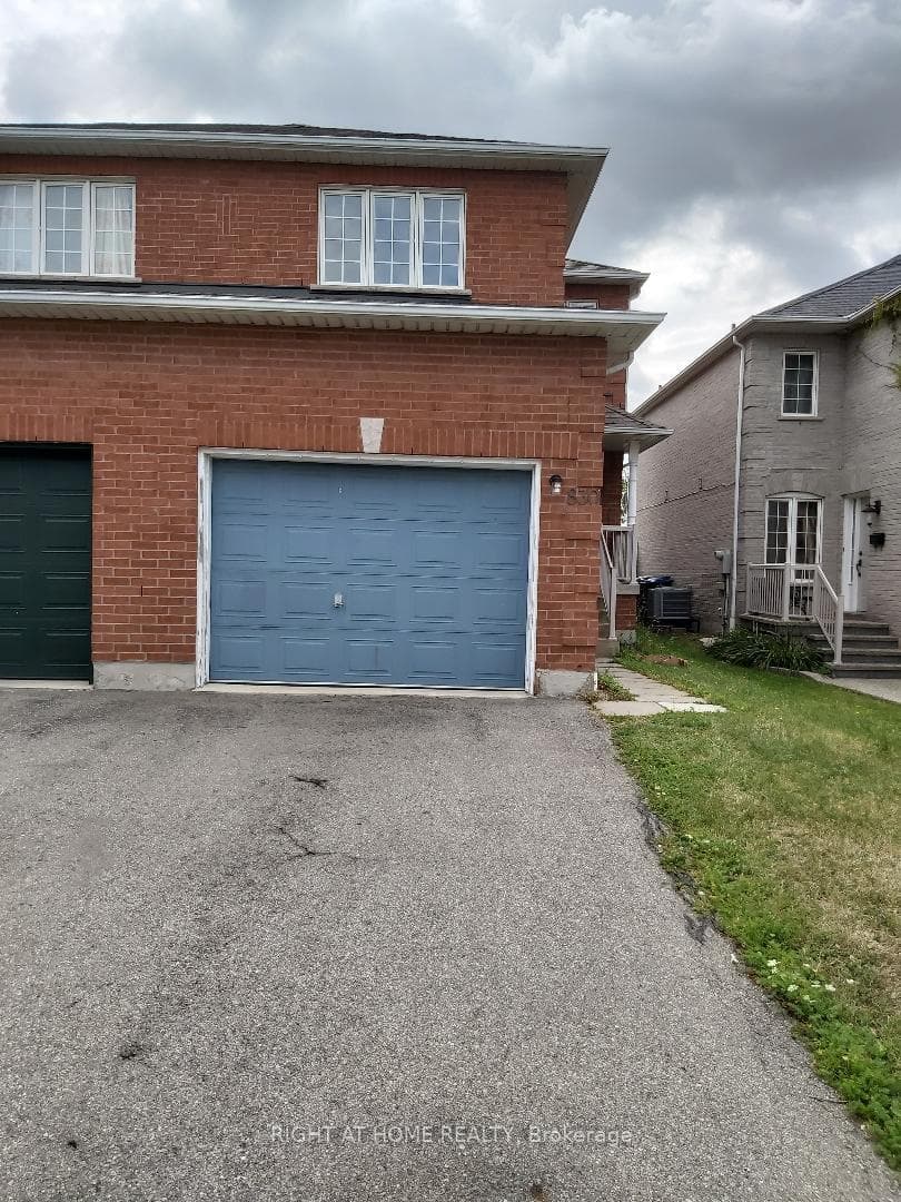 830 Avonshire Court Unit Upper and main, Mississauga, ON L5V 2P2 - Photo 1