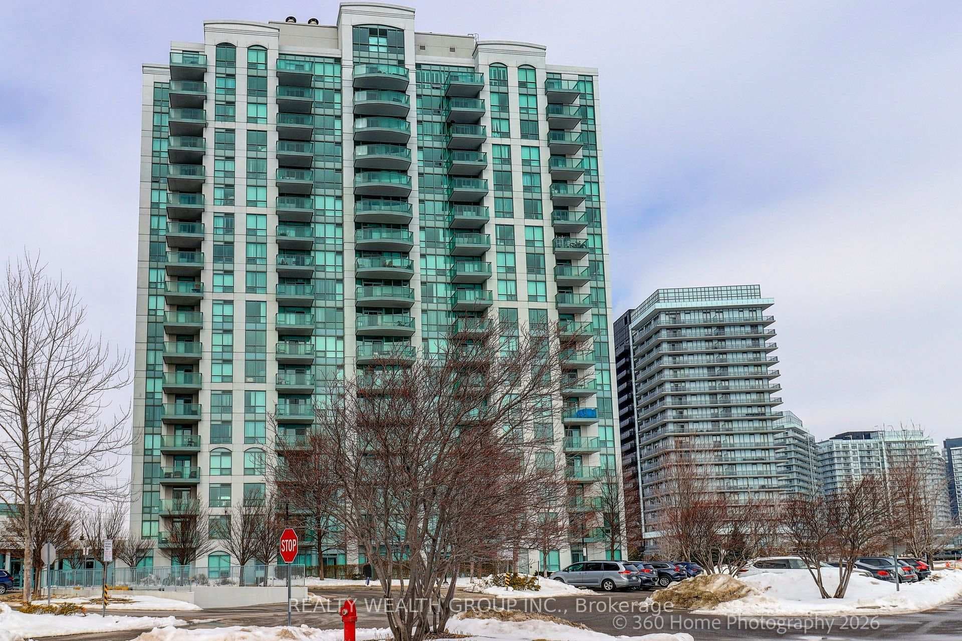 4900 Glen Erin Drive Unit 111, Mississauga, ON L5M 7S2 - Photo 1