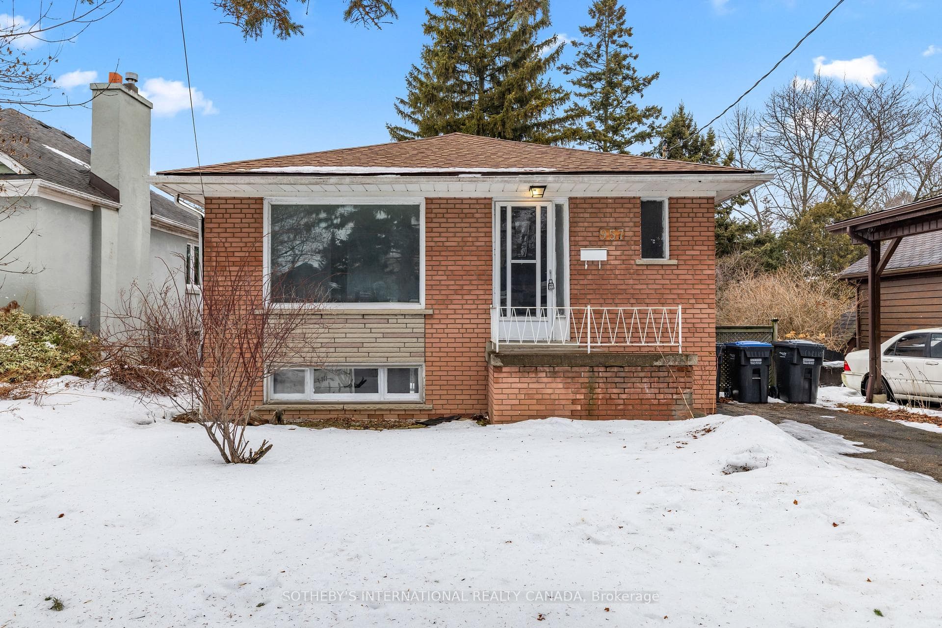 957 Beechwood Avenue Unit upper, Mississauga, ON L5G 4E3 - Photo 1