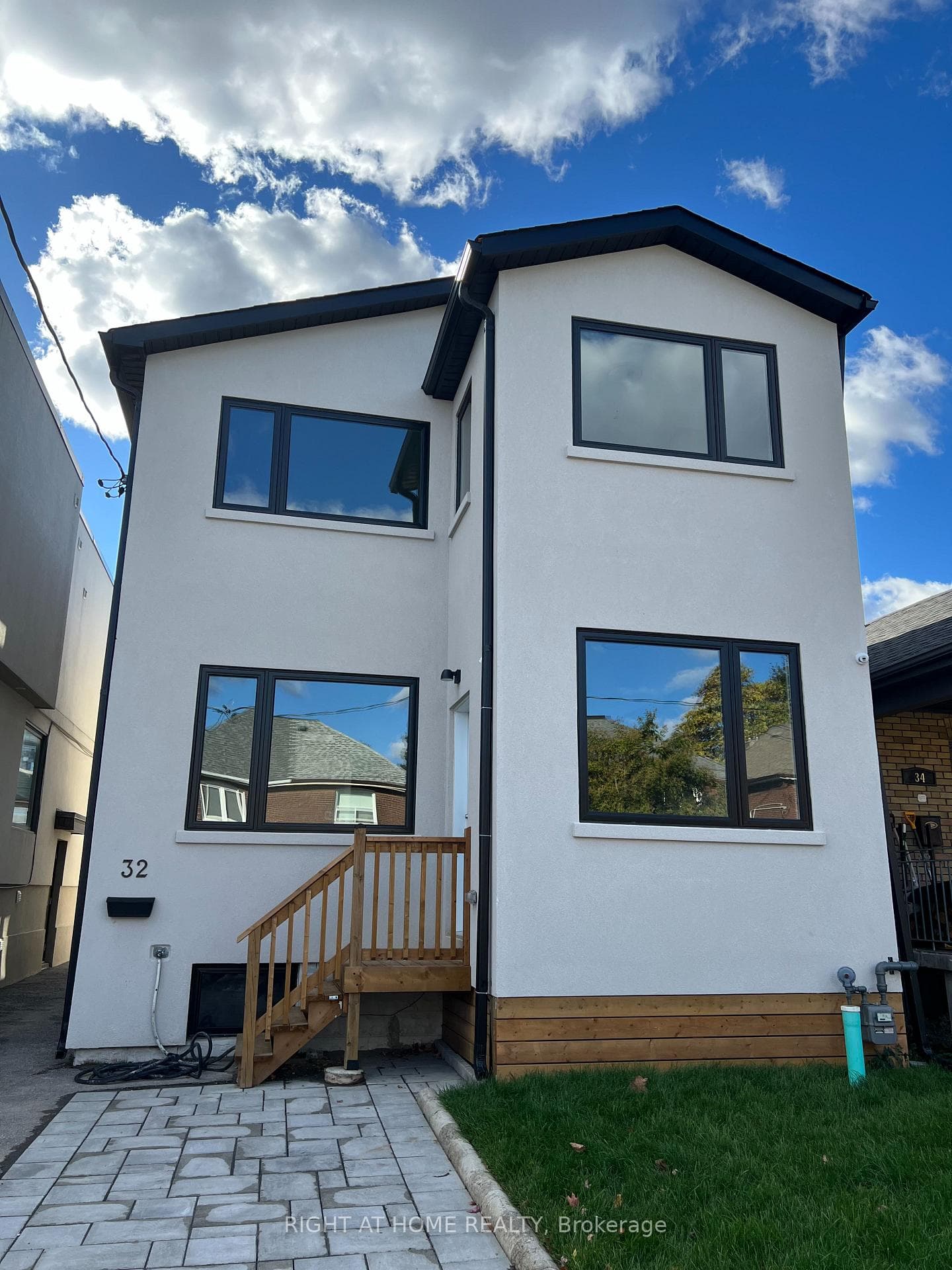 32 Cadorna Avenue Unit 3, Danforth / East York, ON M4J 3W8 - Photo 1