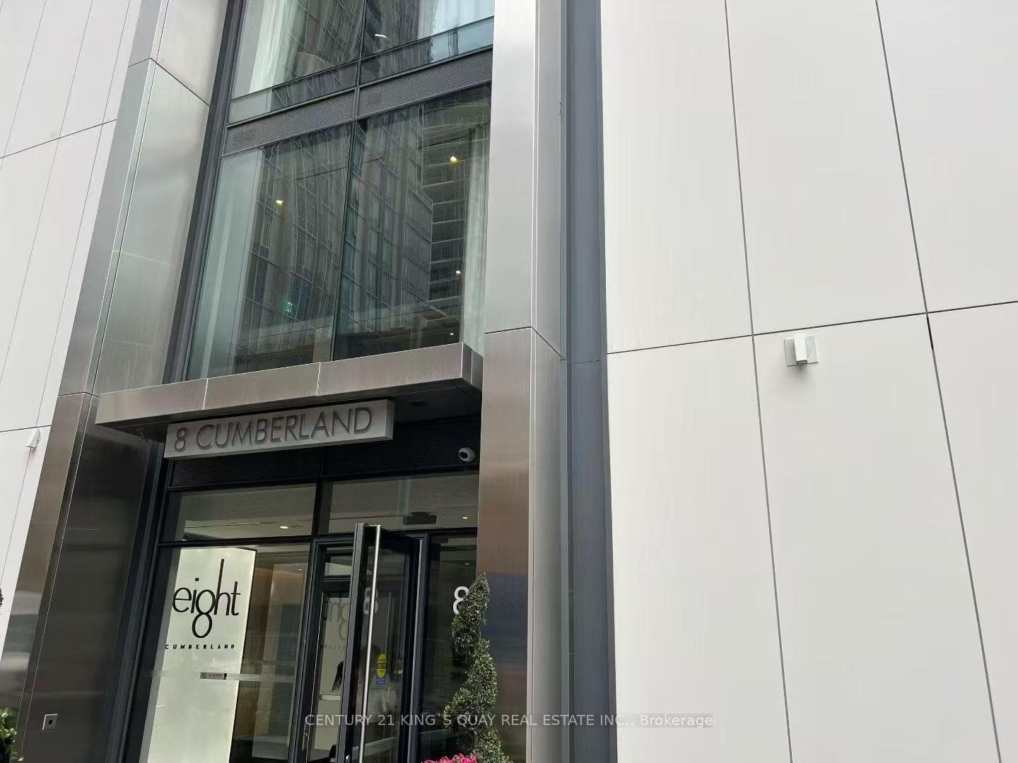 8 Cumberland Street Unit 1505, Annex / Yorkville / Summerhill, ON M4W 0B6 - Photo 1