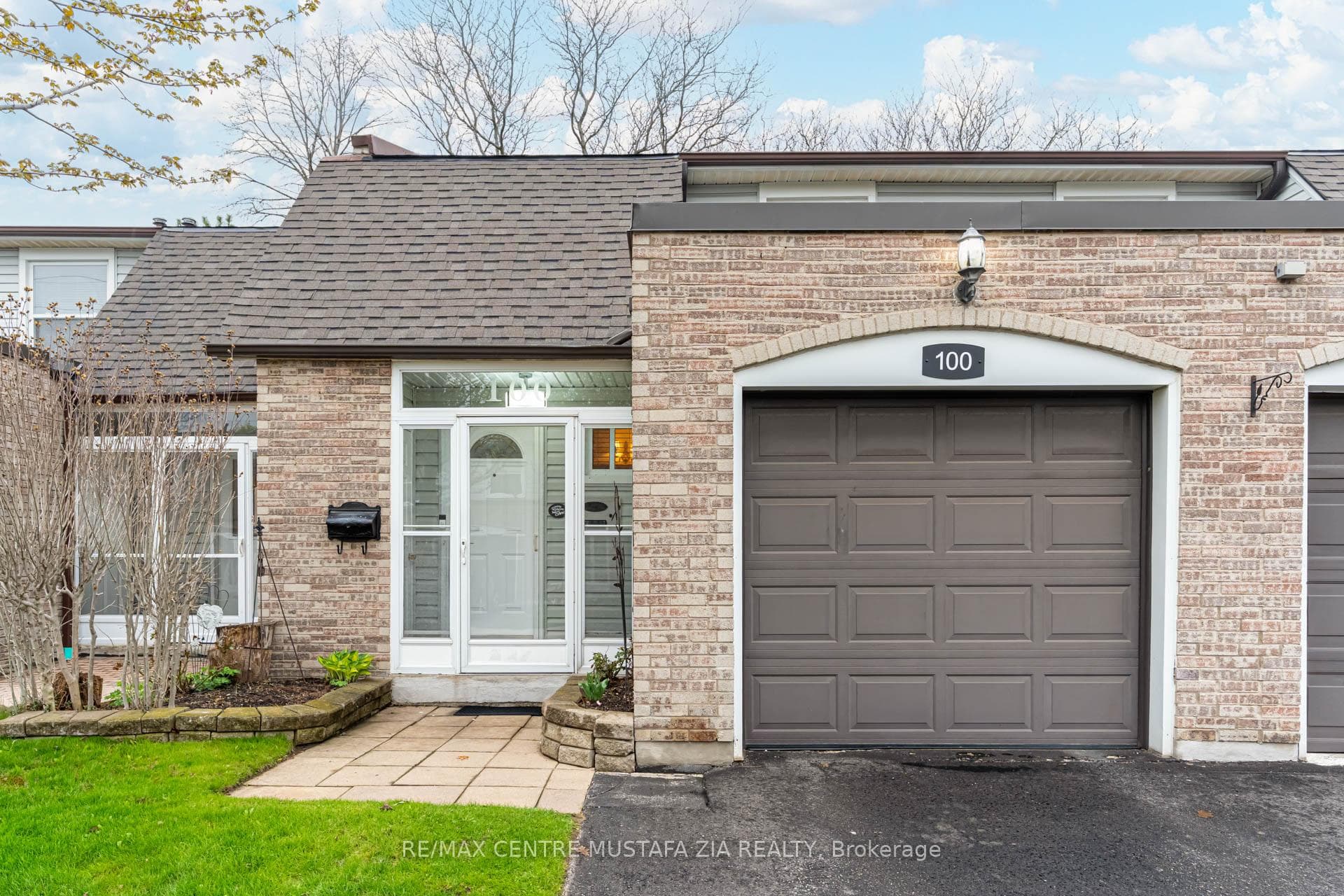 2440 Bromsgrove Road Unit 100, Mississauga