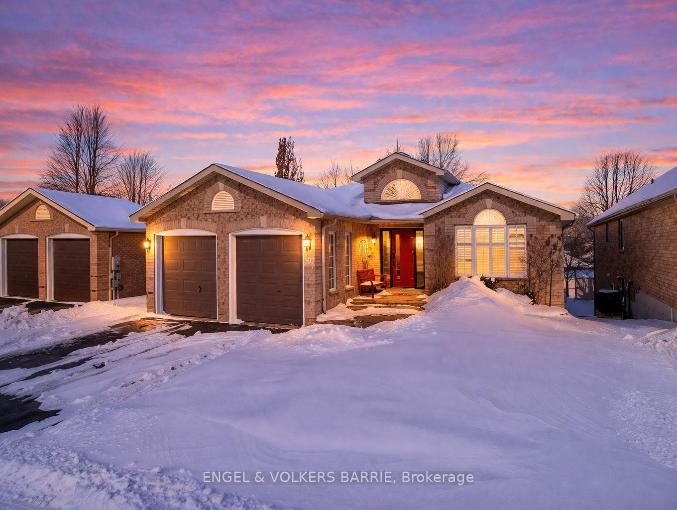 302 Livingstone Street, Barrie, ON L4M 6P3 - Photo 1