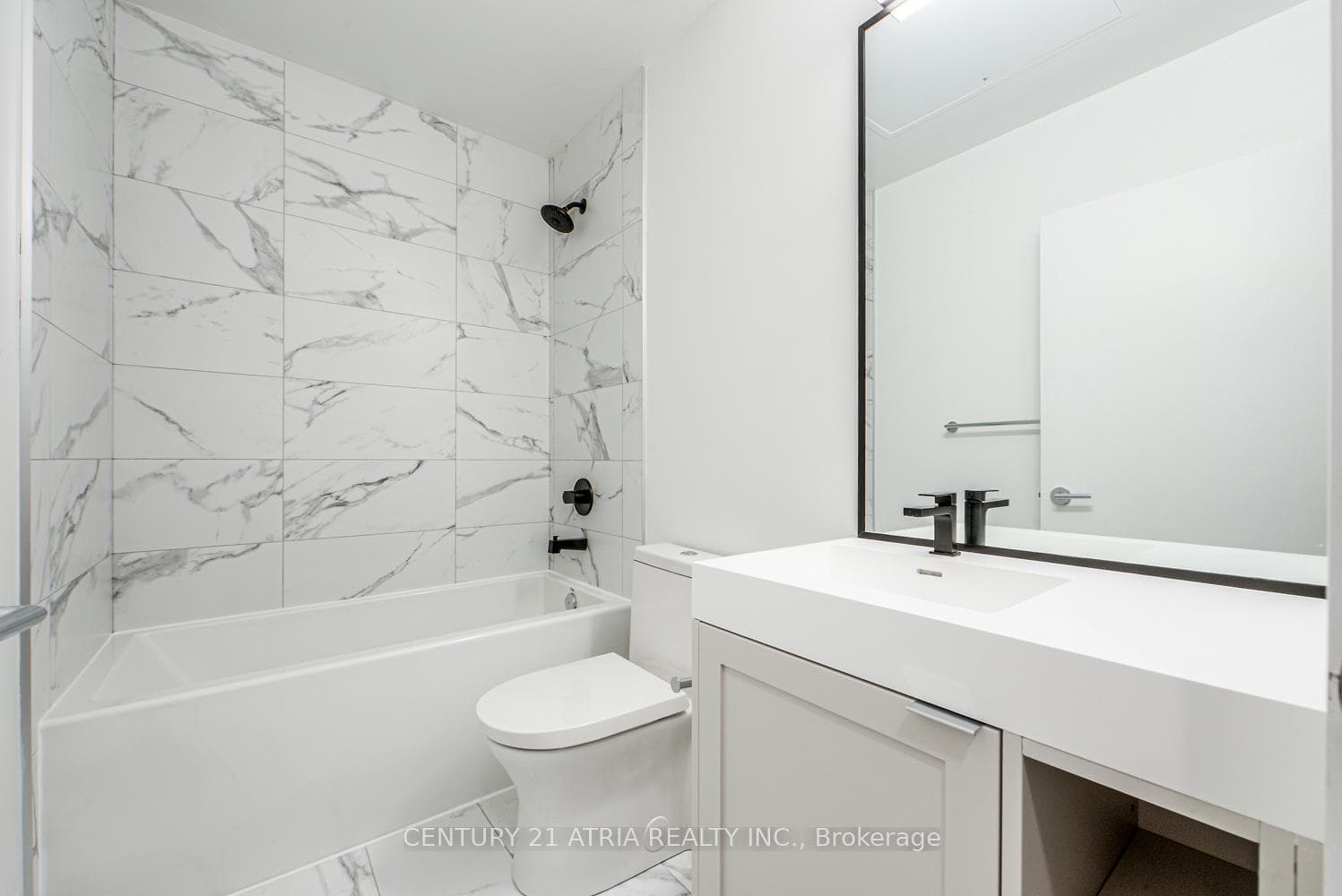 250 Lawrence Avenue Unit 902, Lawrence Park / Bedford Park, ON M5M 1B2 - Photo 1