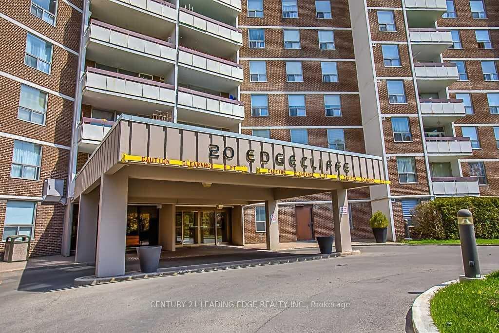 20 Edgecliff Golfway Unit 817, Flemingdon Park / Don Mills, ON M3C 3A4 - Photo 1