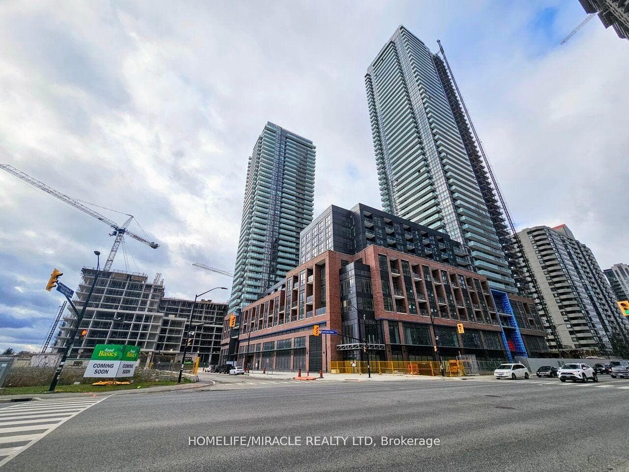 430 Square One Drive Unit 513, Mississauga, ON L5B 0L6 - Photo 1