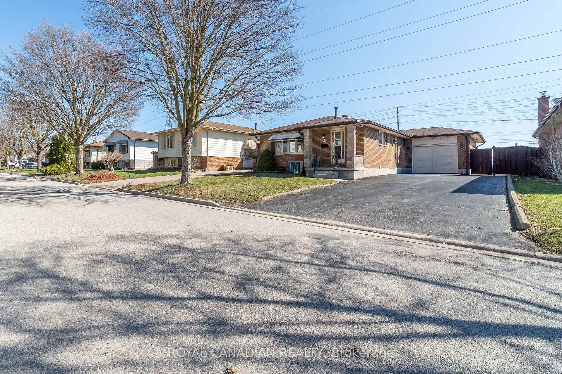 60 Lysanda Avenue, London South, ON N5Z 4L3 - Photo 1