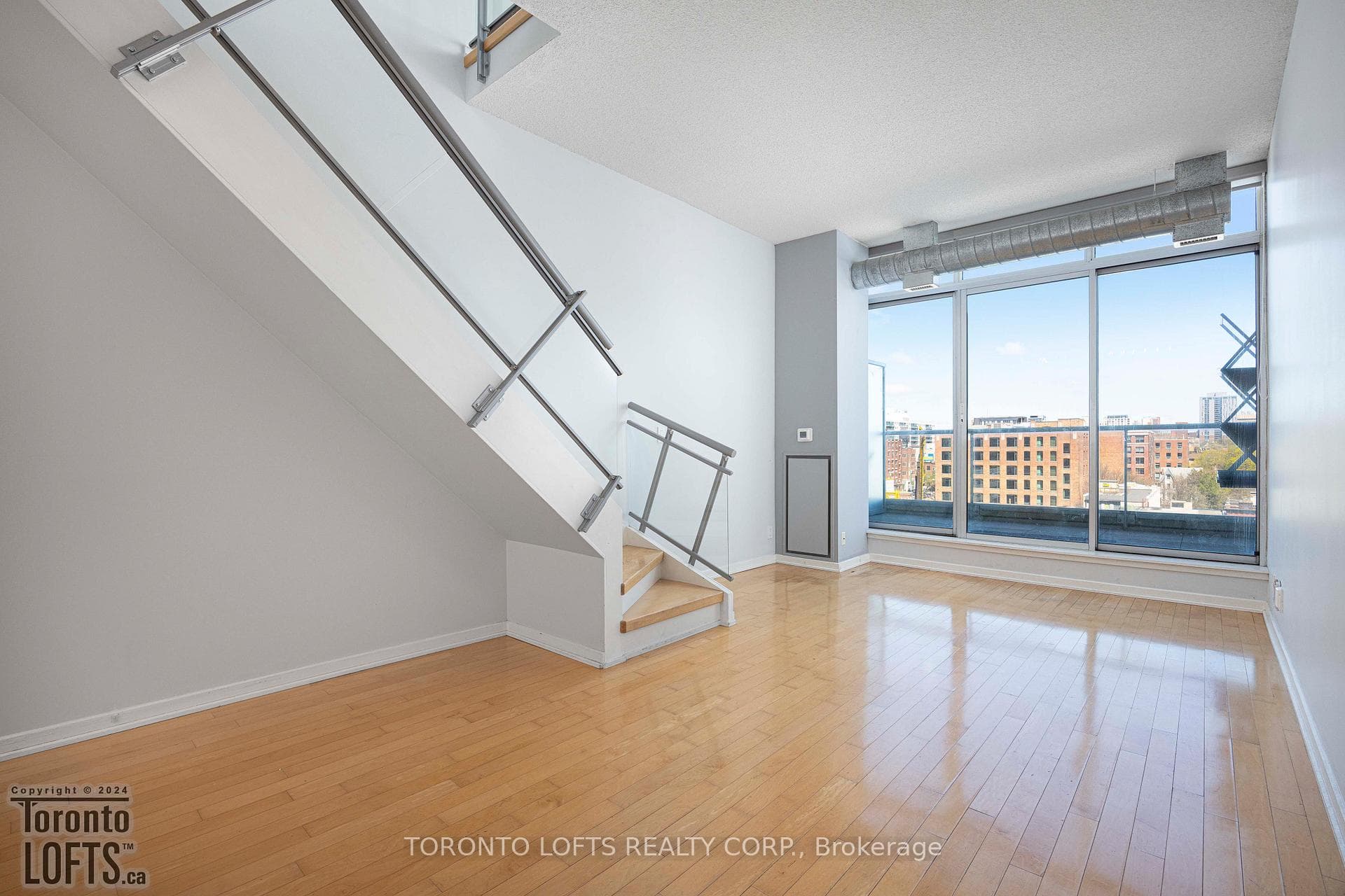 388 Richmond Street Unit 717, Downtown Toronto / Waterfront, ON M5V 3P1 - Photo 1