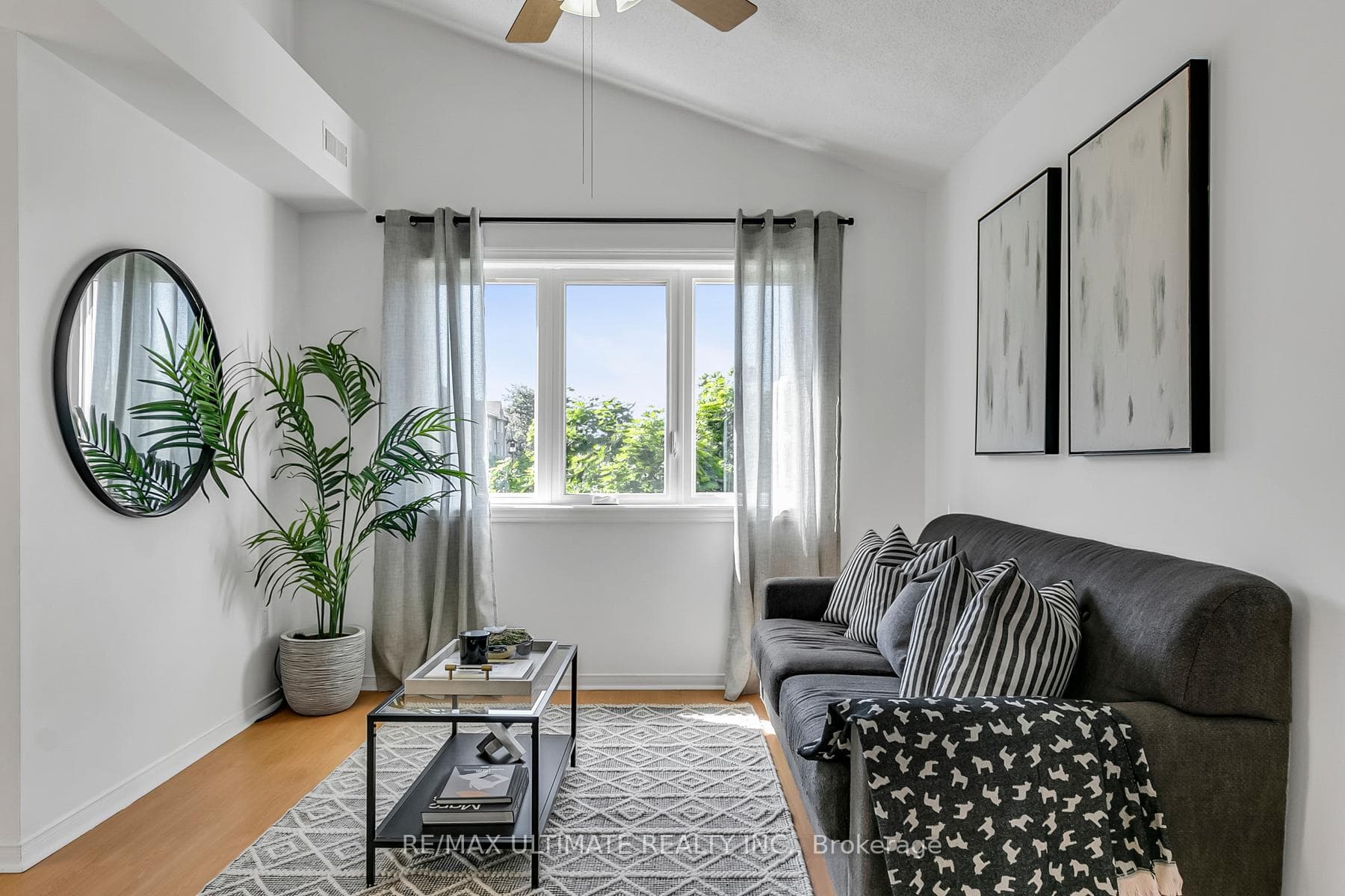 101 Bristol Road Unit 226, Mississauga