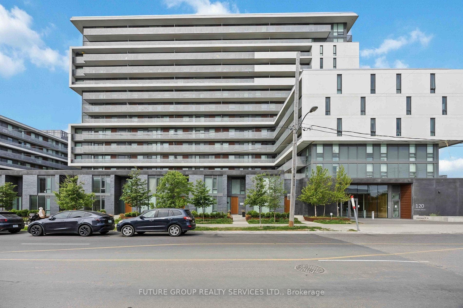 120 Varna Drive Unit 1303, Lawrence Park / Bedford Park, ON M6A 0B3 - Photo 1