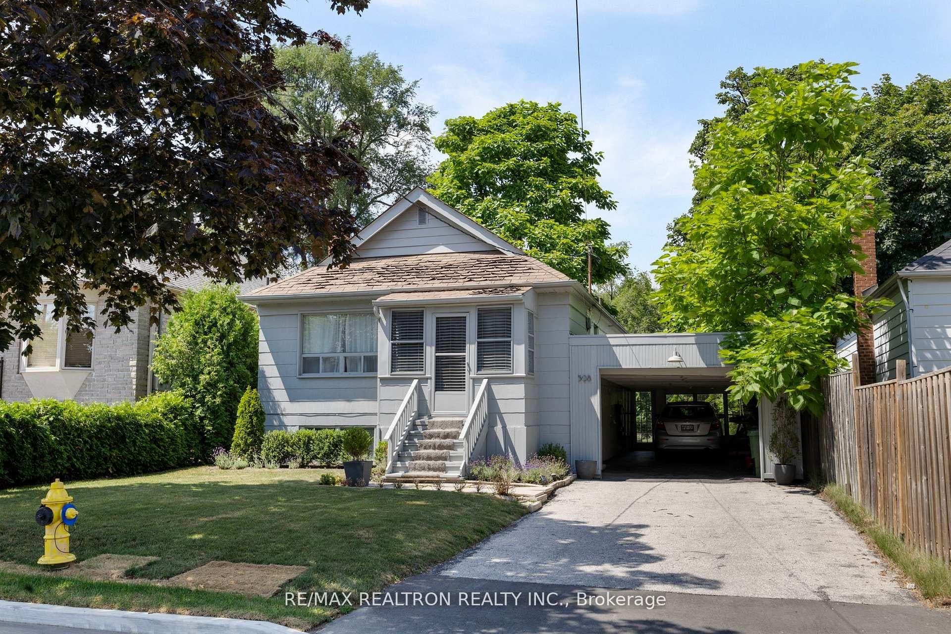 598 Coldstream Avenue, Lawrence Park / Bedford Park, ON M6B 2L2 - Photo 1