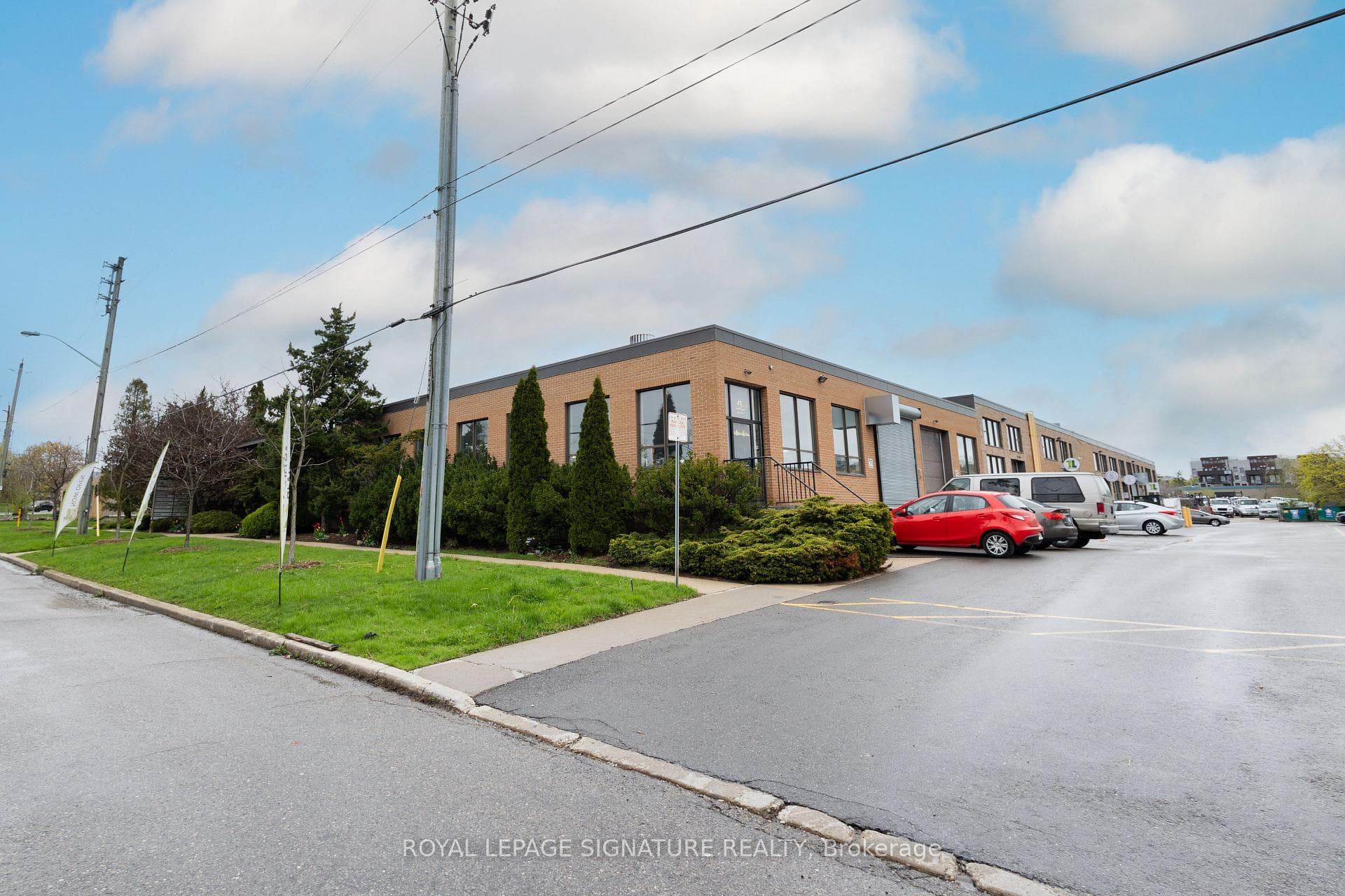 45 Cranfield Road Unit 16, Danforth / East York, ON M4B 3H6 - Photo 1