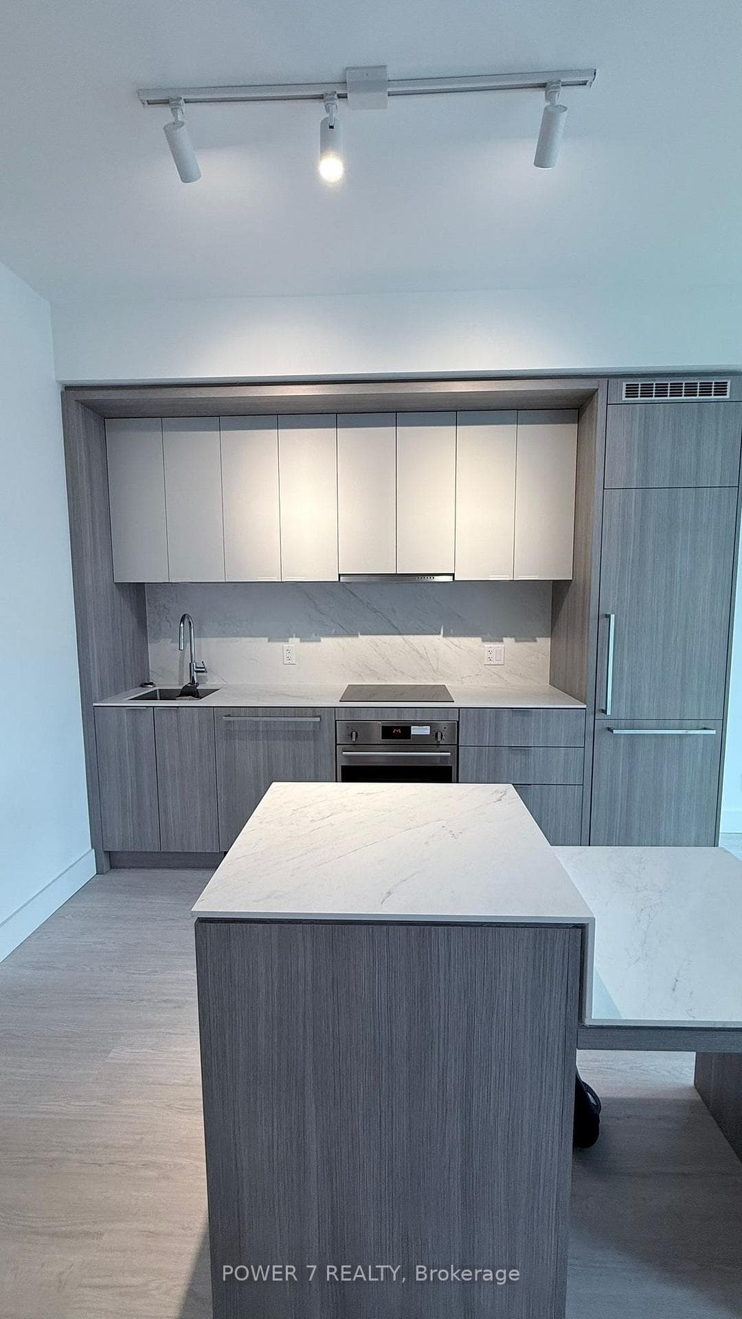 6 Greenbriar Road Unit 222, Hillcrest Village / Bayview Village, ON M2K 0H6 - Photo 1