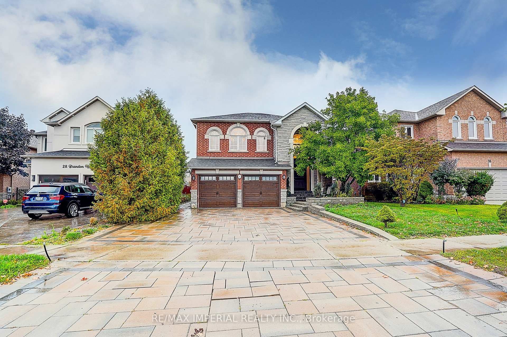 32 Brandon Gate Drive, Vaughan, ON L6A 2L4 - Photo 1