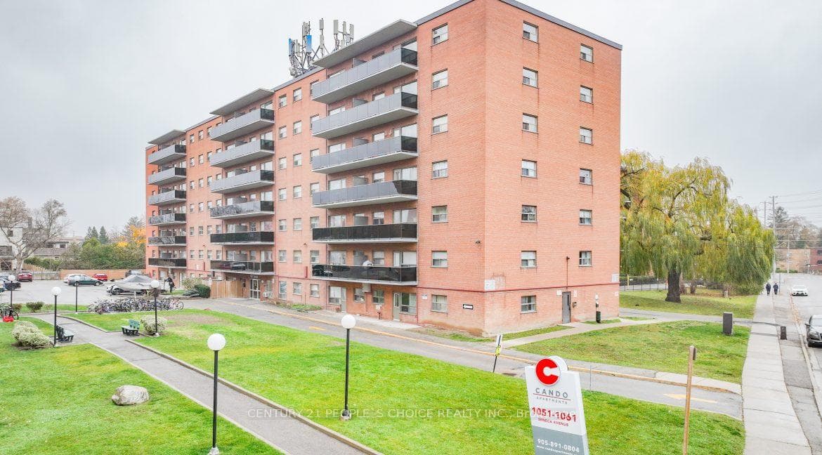 1061 Seneca Avenue Unit 110, Mississauga, ON L5G 3X7 - Photo 1