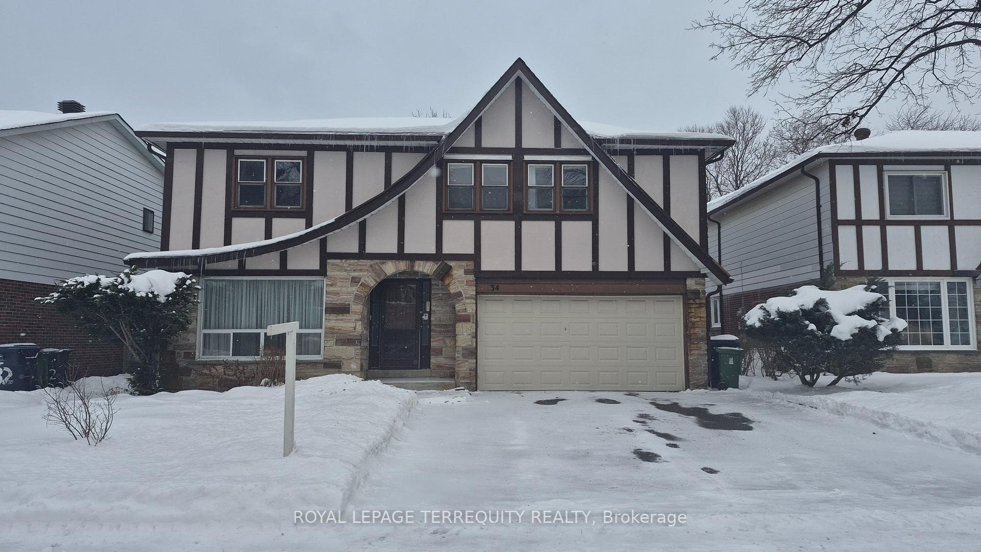 34 Cobblestone Drive, Hillcrest Village / Bayview Village, ON M2J 2X7 - Photo 1