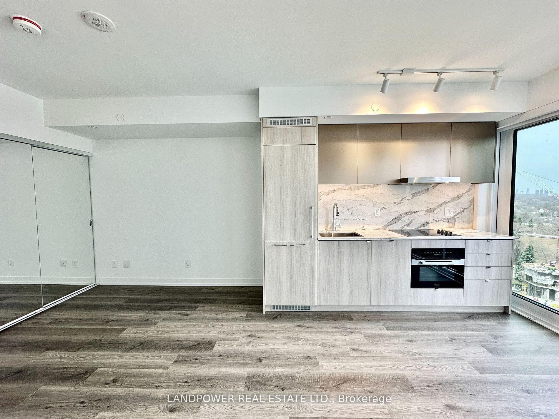 771 YONGE Street Unit 1811, Annex / Yorkville / Summerhill, ON M4W 2G4 - Photo 1