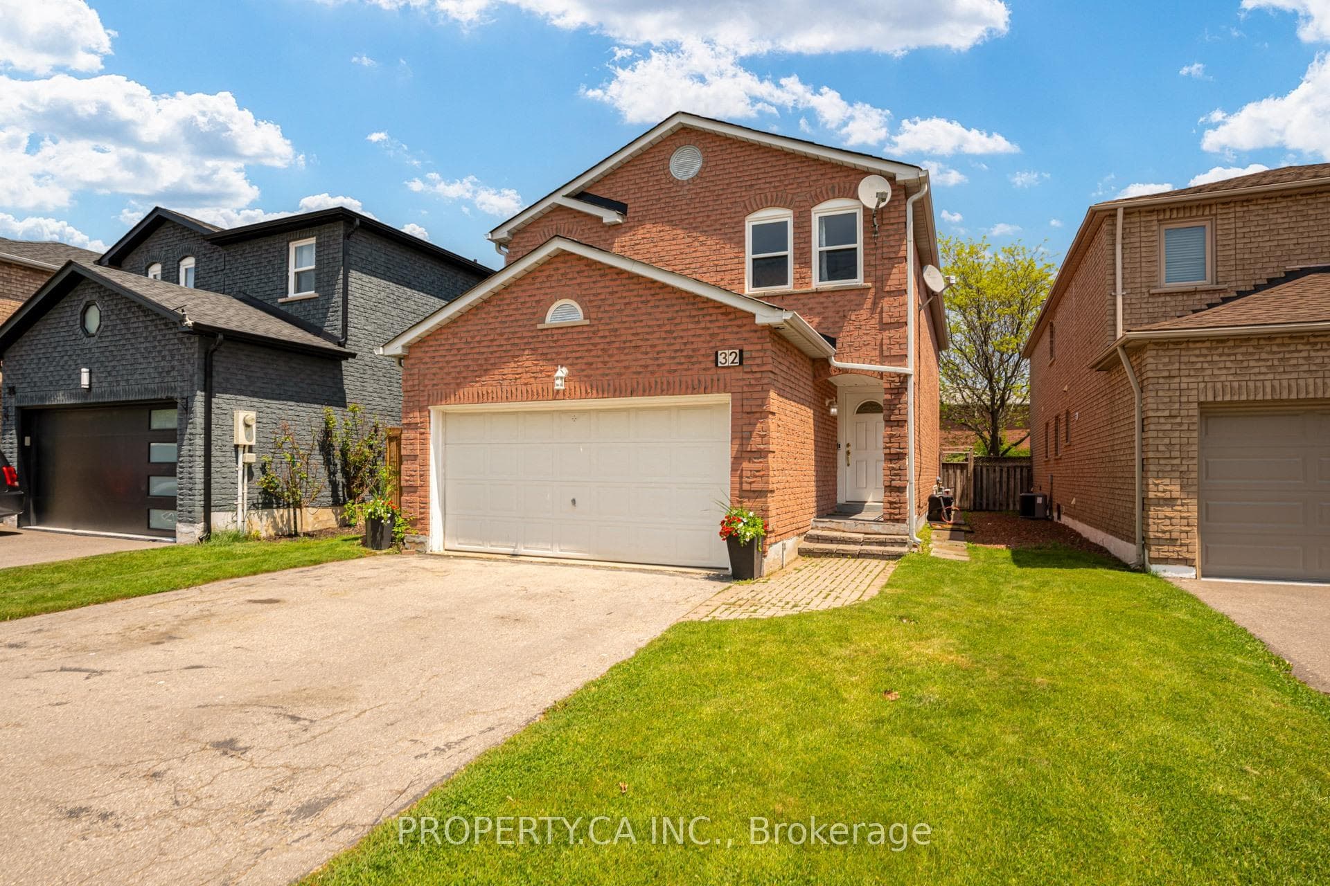 32 Mckinnon Avenue, Halton Hills, ON L7G 5H5 - Photo 1