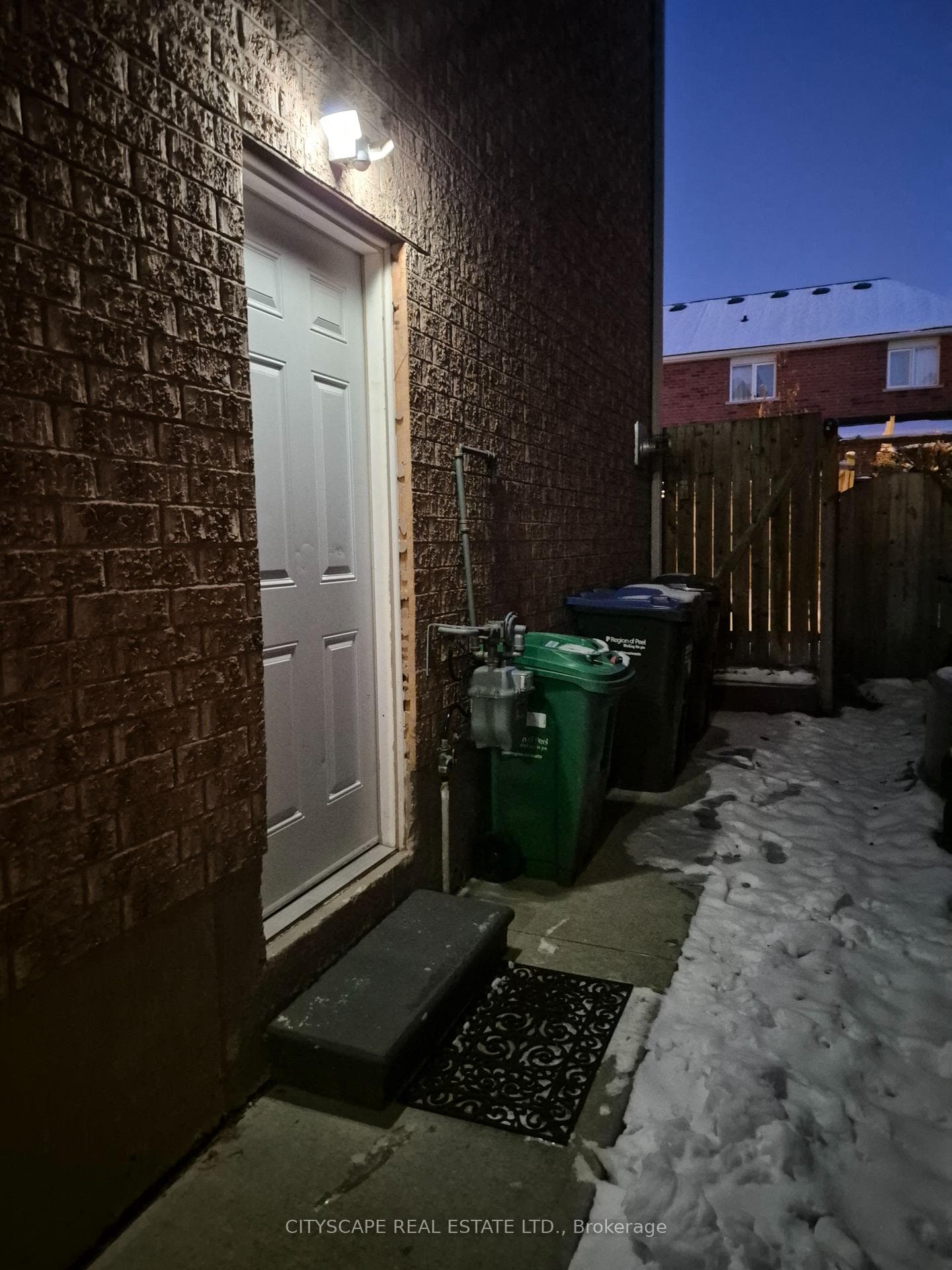 3072 Caulfield Crescent, Mississauga, ON L5M 6J7 - Photo 1