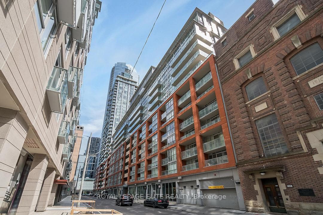 21 NELSON Street Unit 518, Downtown Toronto / Waterfront, ON M5V 3H9 - Photo 1