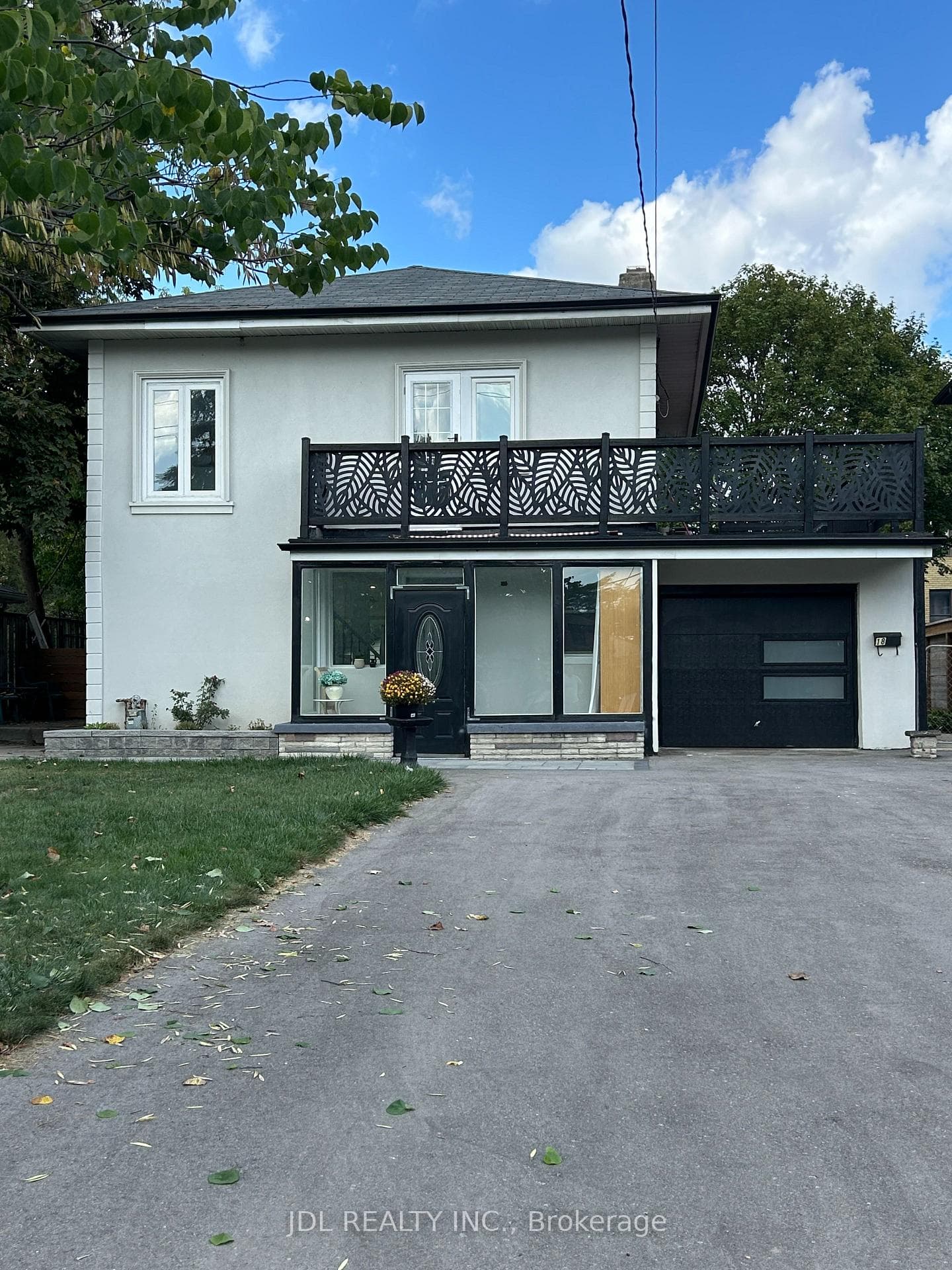 18 Cadillac Ave Avenue, North York (Bathurst Manor / Clanton Park), ON M3H 1R9 - Photo 1