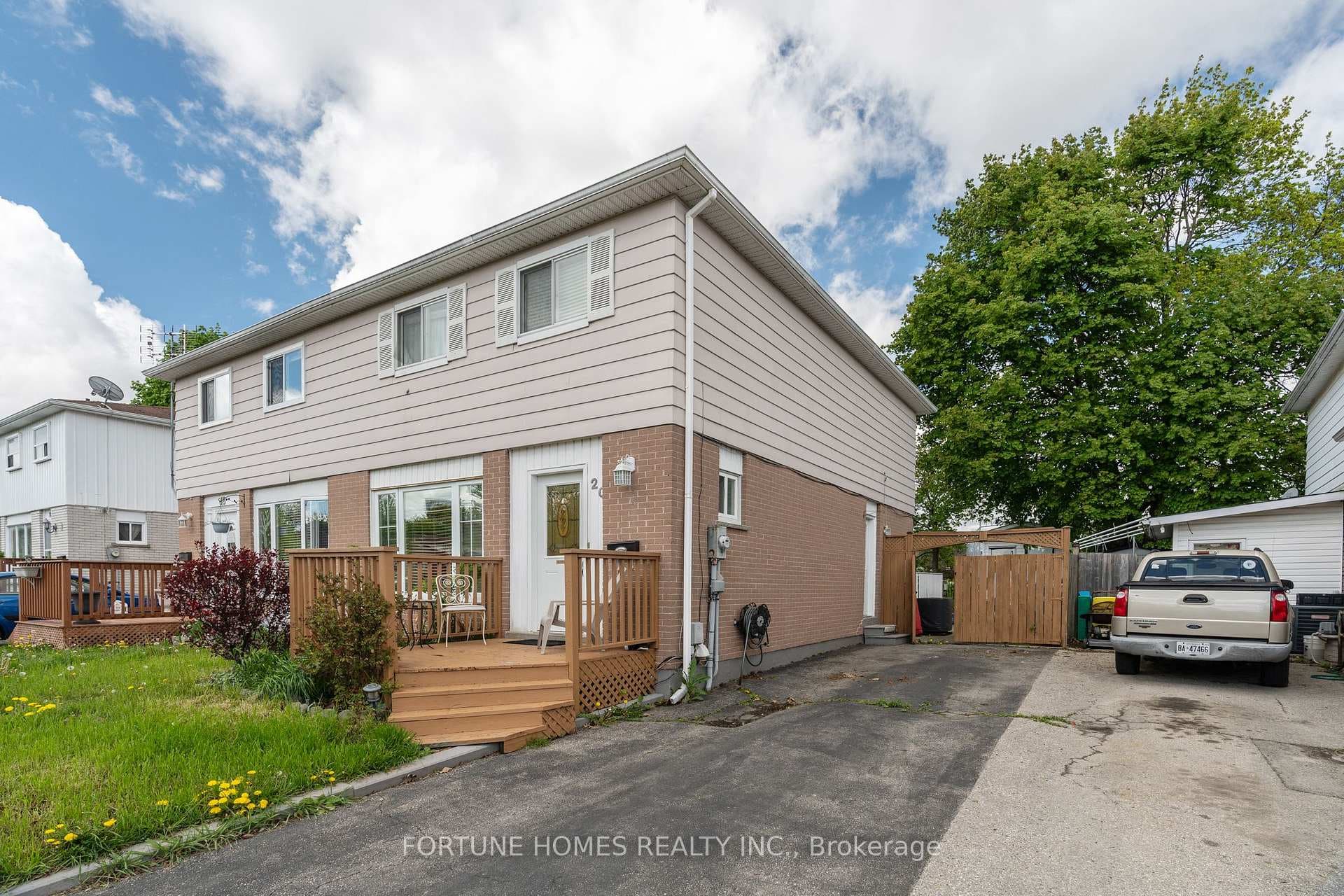 20 Lauderdale Road, Brampton