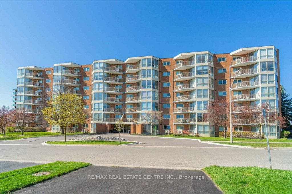 26 Hall Road Unit 604, Halton Hills, ON L7G 5G5 - Photo 1