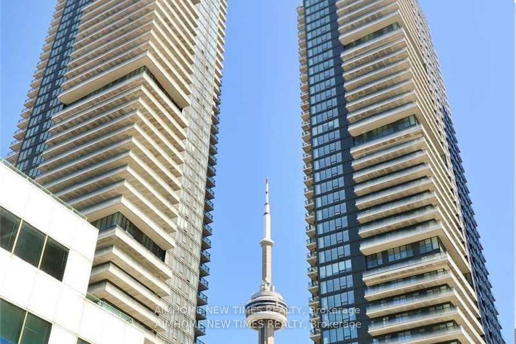 115 Blue Jays Way Unit 2112, Downtown Toronto / Waterfront, ON M5V 0N5 - Photo 1