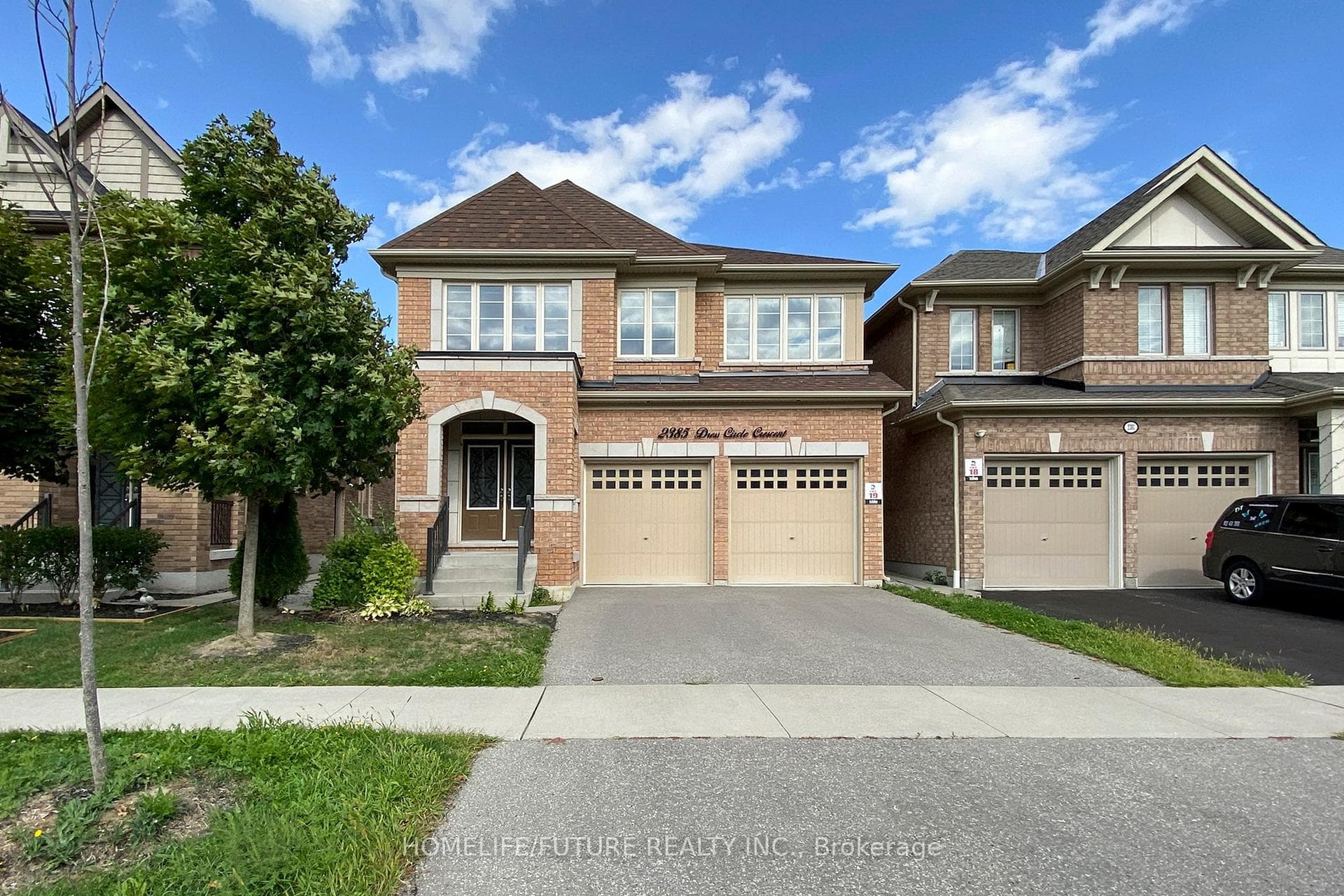 2385 Dress Circle Crescent Unit Main & 2nd Flr, Oshawa, ON L1L 0L8 - Photo 1