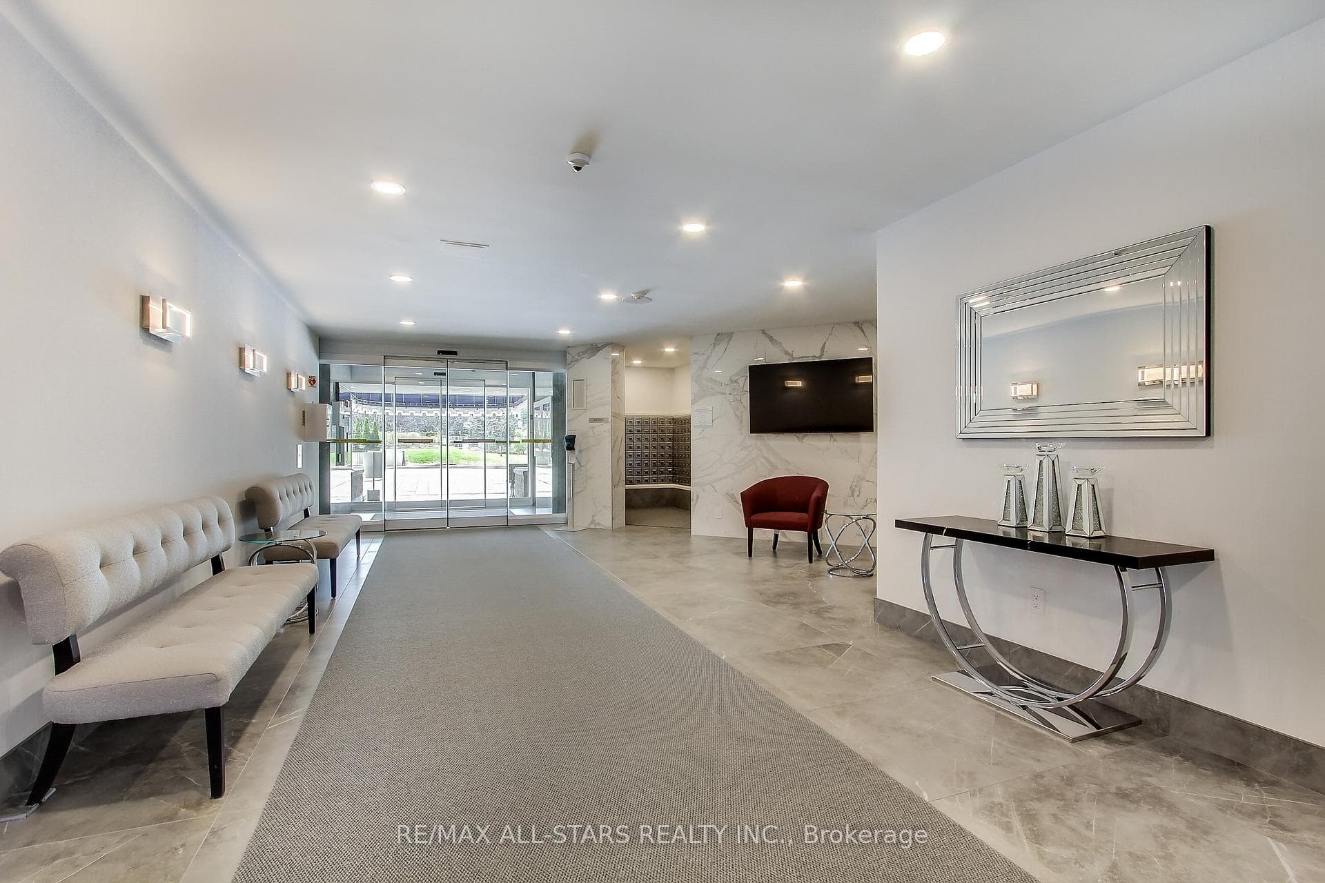 255 Bamburgh Circle Unit 1203, Scarborough Village / Eglinton East, ON M1W 3T6 - Photo 1