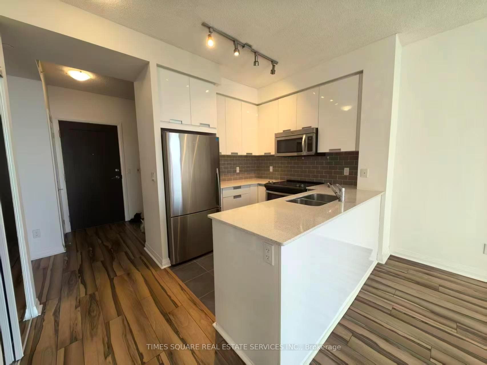 75 Eglinton Avenue Unit 1908, Mississauga, ON L5R 0E5 - Photo 1