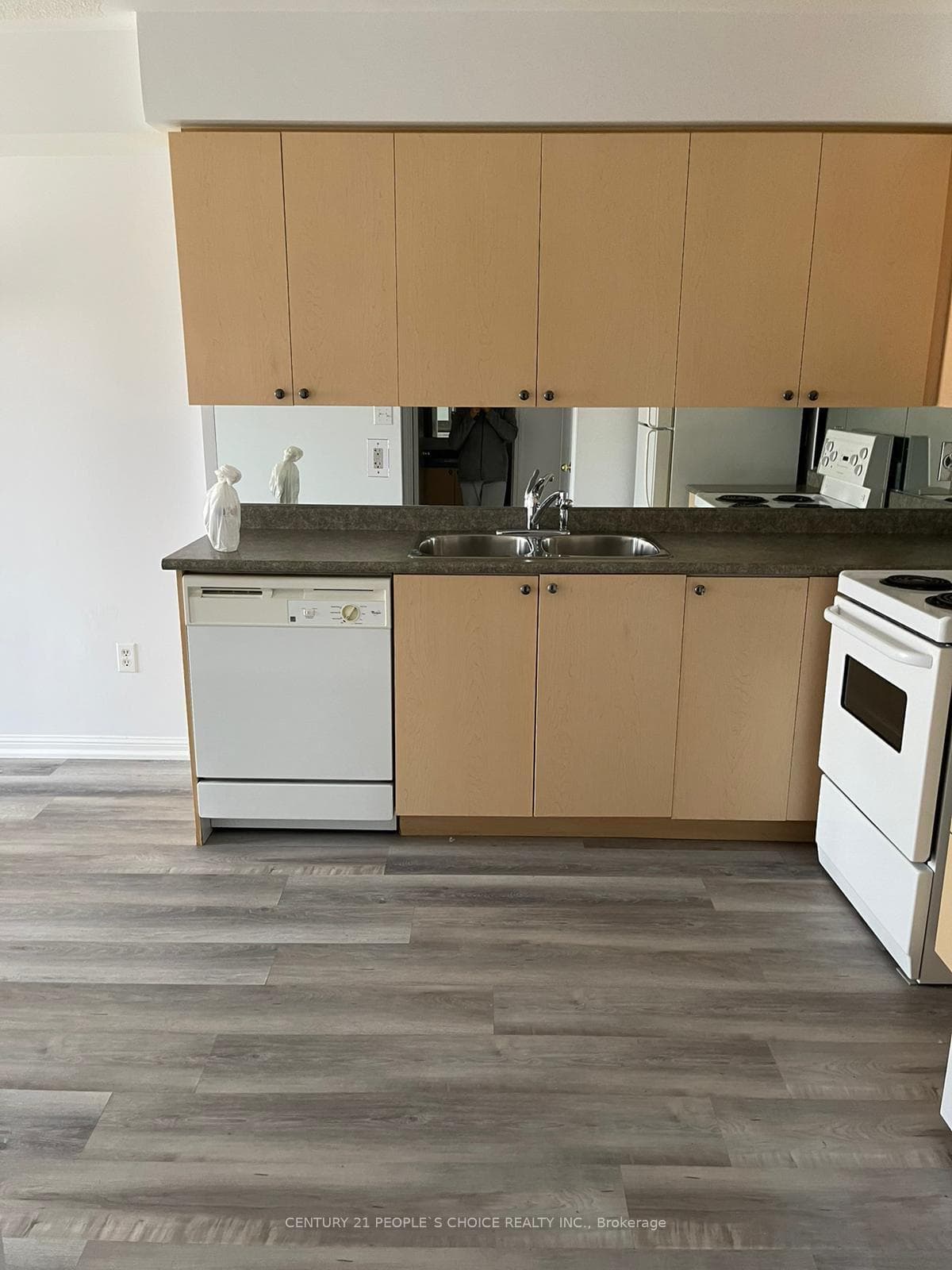 4620 Guildwood Way Unit 45, Mississauga, ON L5R 4H4 - Photo 1