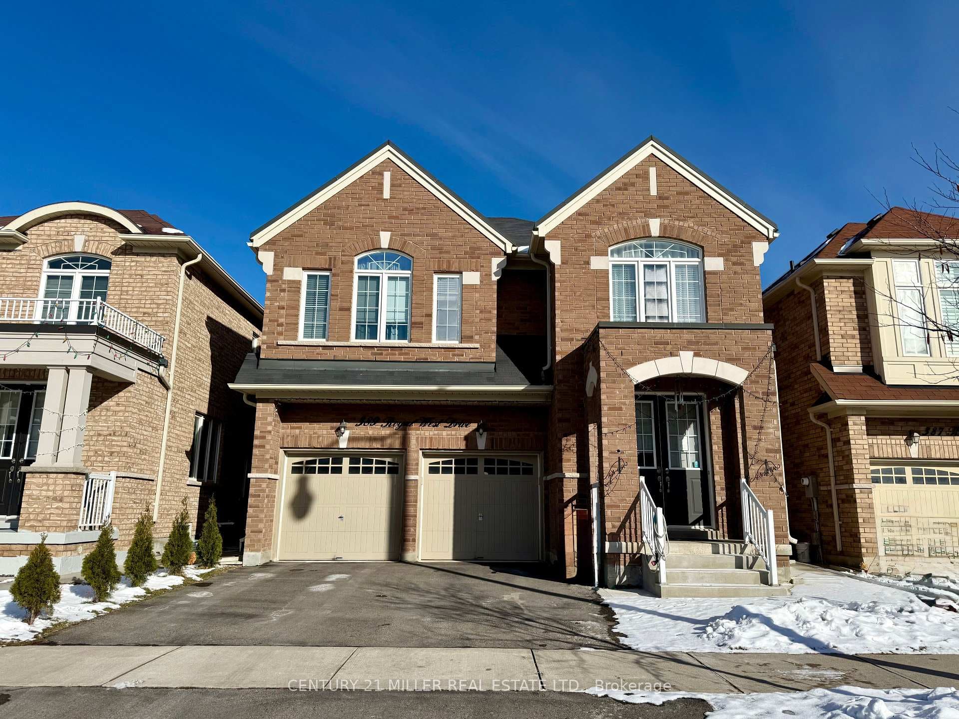 389 Royal West Drive, Brampton, ON L6X 5J9 - Photo 1