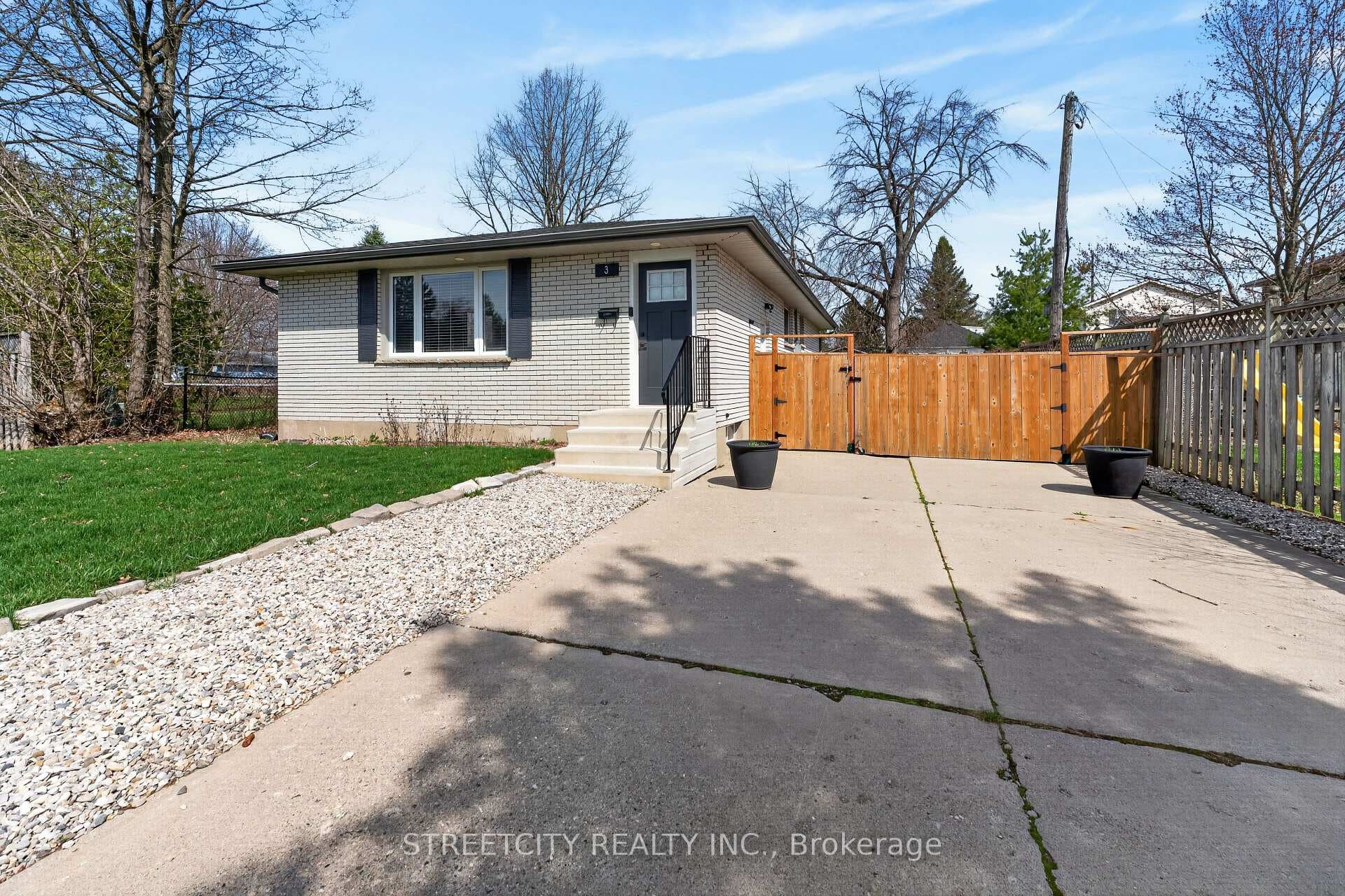 3 Brinkman Court, St. Thomas