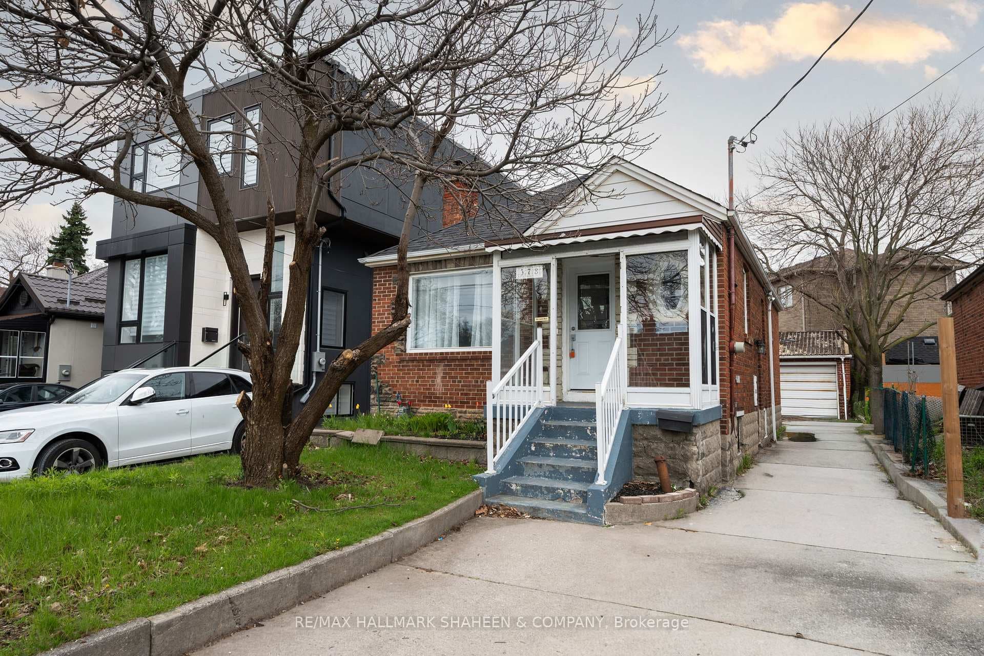 378 O'Connor Drive, Danforth / East York, ON M4J 2V7 - Photo 1