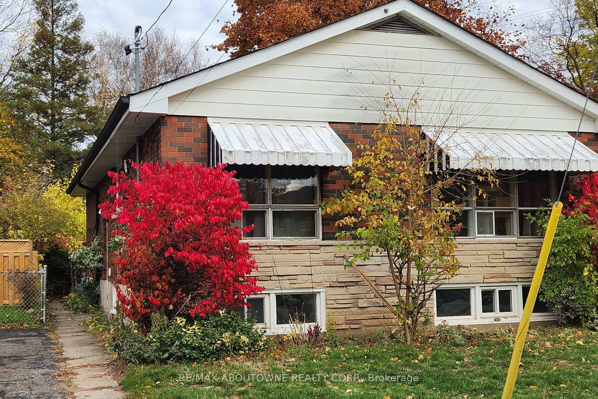 12 Ramsey Crescent, Hamilton, ON L8S 2N2 - Photo 1