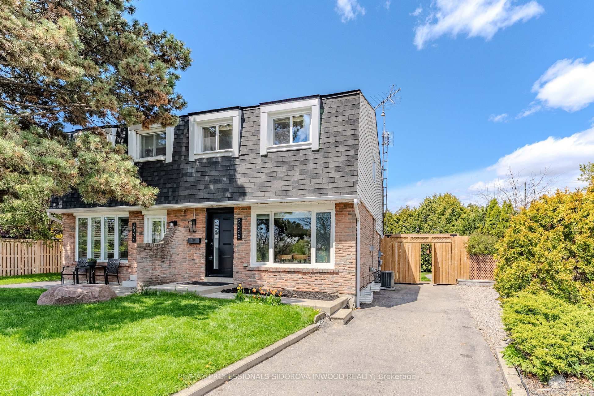 2365 Delkus Crescent, Mississauga
