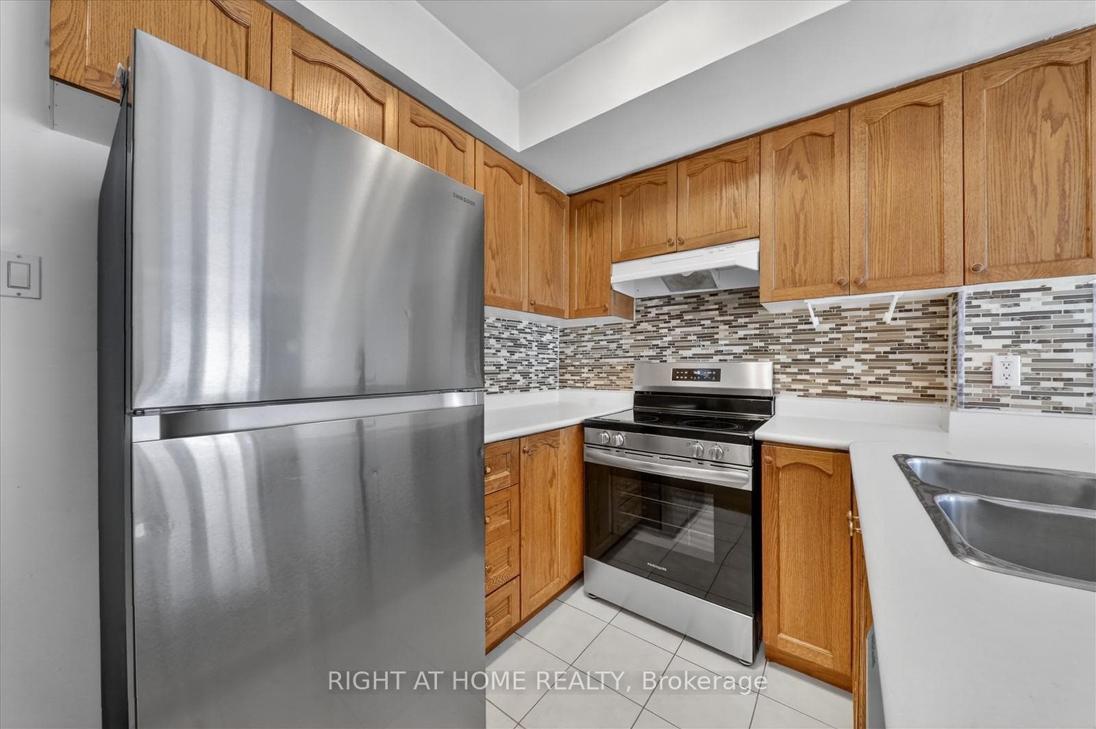 2351 Kennedy Road Unit 306, Agincourt / Milliken, ON M1T 3G9 - Photo 1