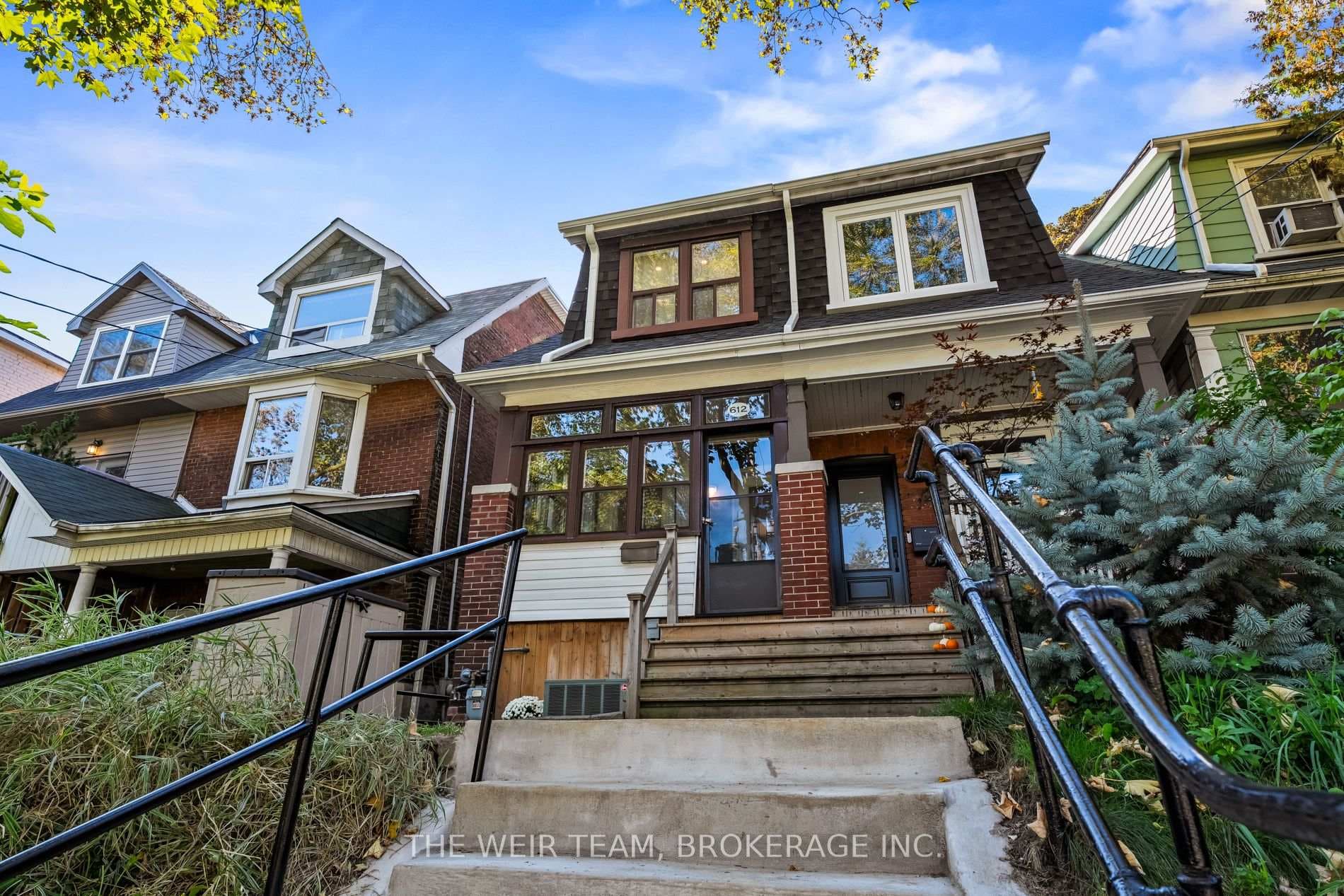 612 Woodbine Avenue, Toronto E02