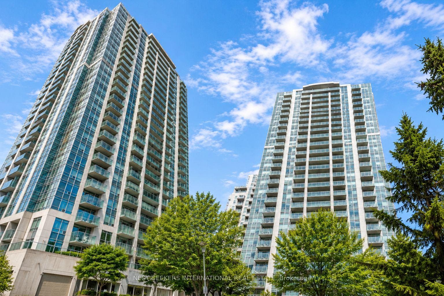 16 Harrison Garden Boulevard Unit 1011, Willowdale / Newtonbrook, ON M2N 7J6 - Photo 1