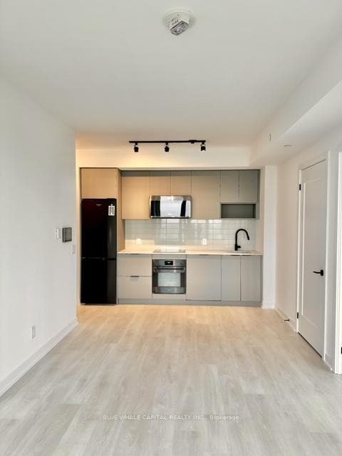 5 Defries Street Unit 2412, Toronto C08