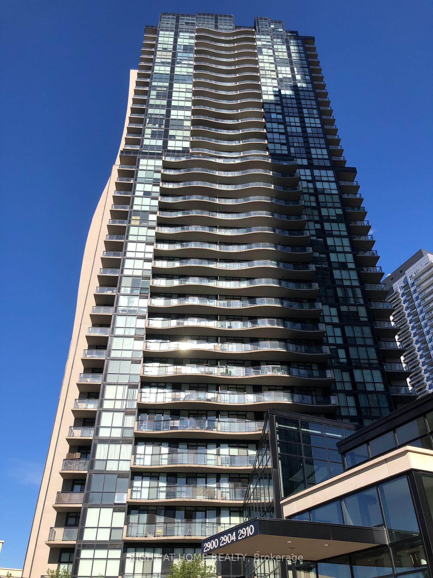 2900 Highway 7 Road Unit 2606, Vaughan, ON L4K 0G3 - Photo 1