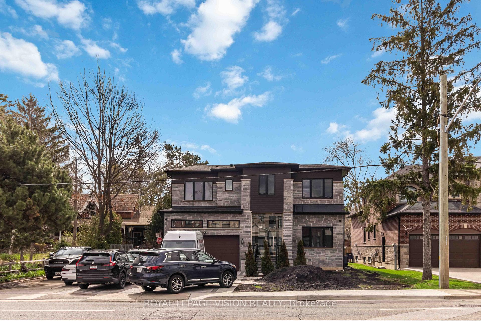 77 Thomas Street Unit Lower, Mississauga, ON L5M 1Y6 - Photo 1