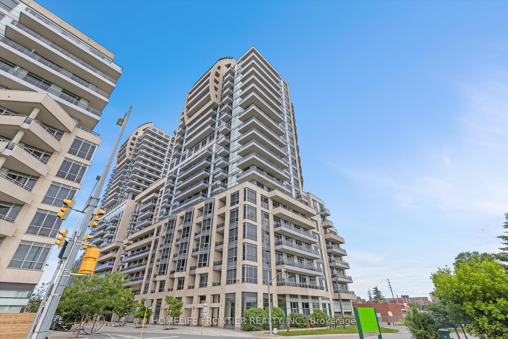 9205 Yonge Street Unit NE1015, Richmond Hill, ON L4C 6Z2 - Photo 1