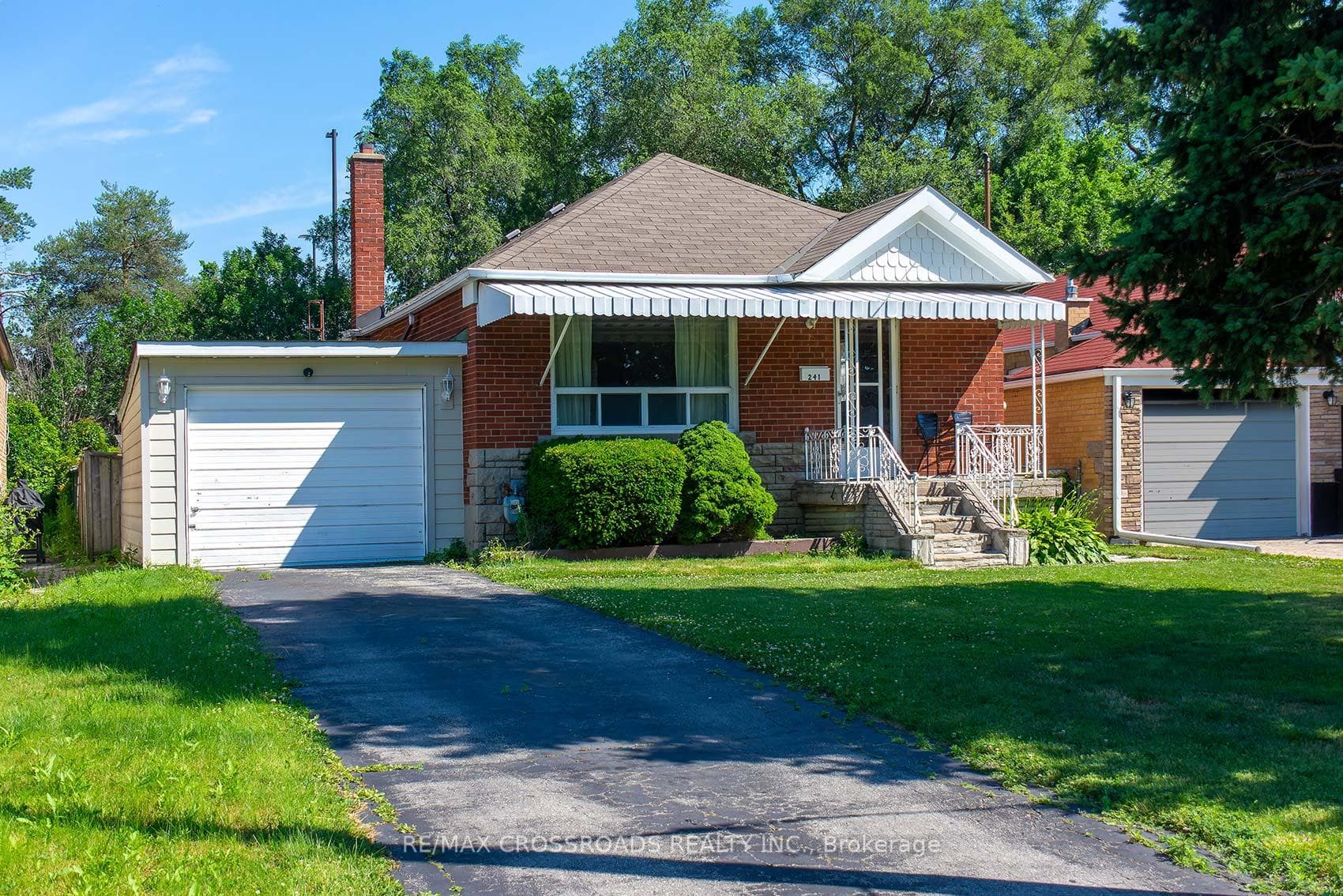 241 Ellington Drive, Dorset Park / Kennedy Park, ON M1R 3Y2 - Photo 1