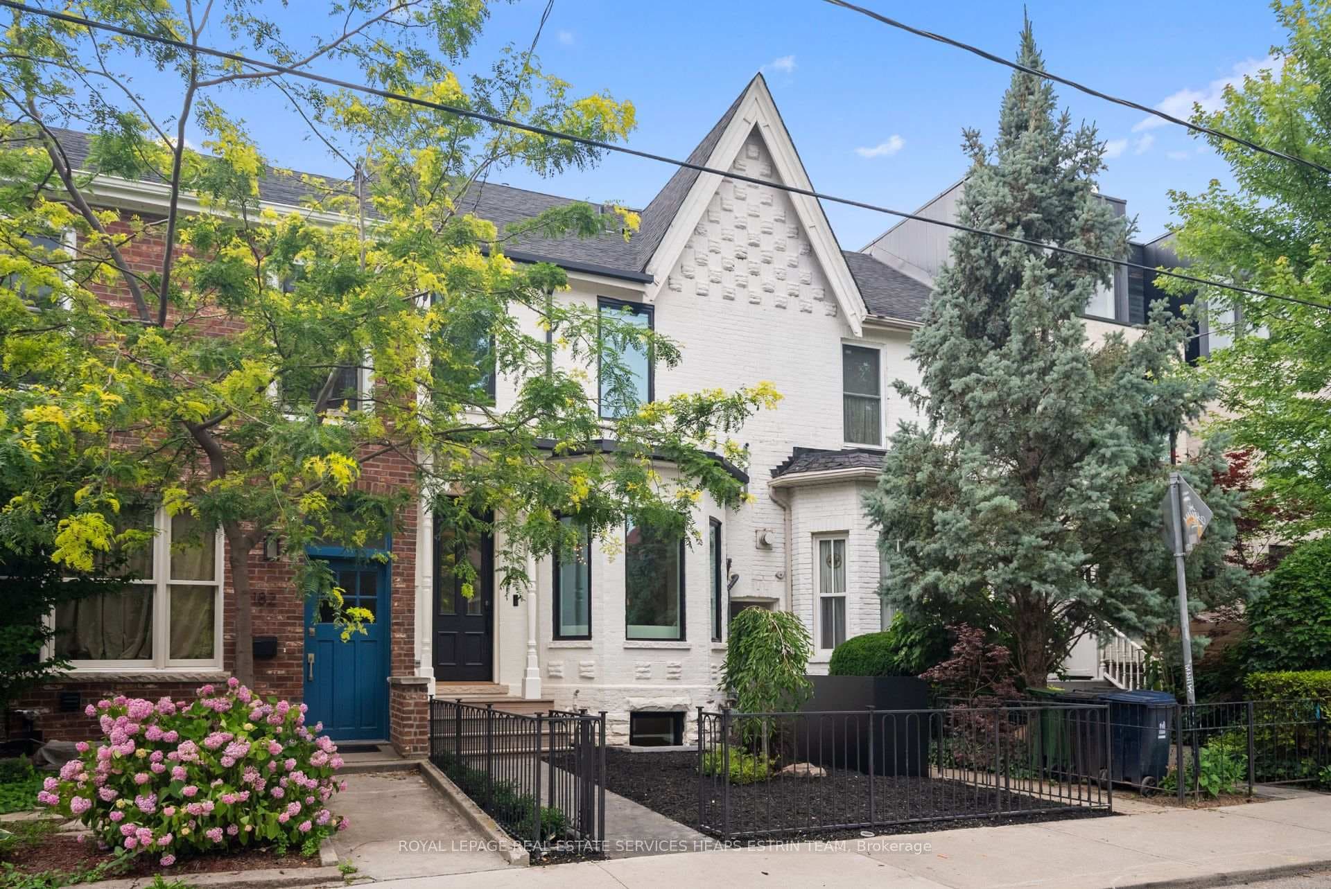 184 Lippincott Street, Downtown Toronto / Waterfront, ON M5S 2P1 - Photo 1