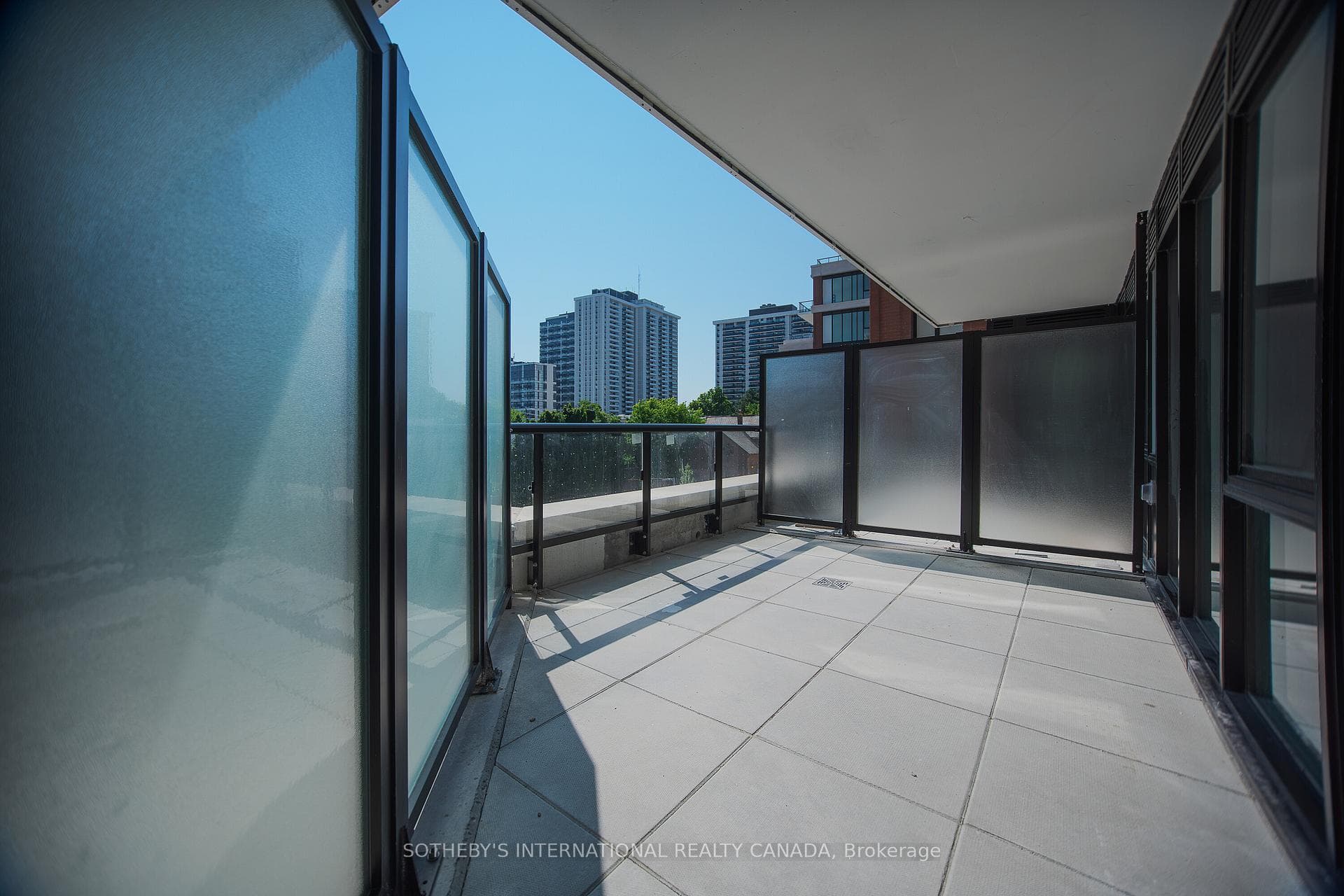 1 Belsize Drive Unit 219, Leaside / Davisville, ON M4S 0B9 - Photo 1