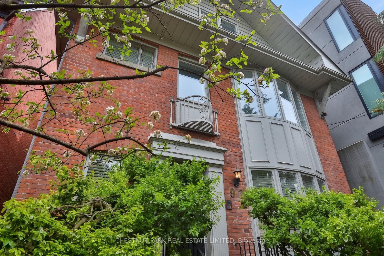 97 Farnham Avenue, Annex / Yorkville / Summerhill, ON M4V 1H6 - Photo 1