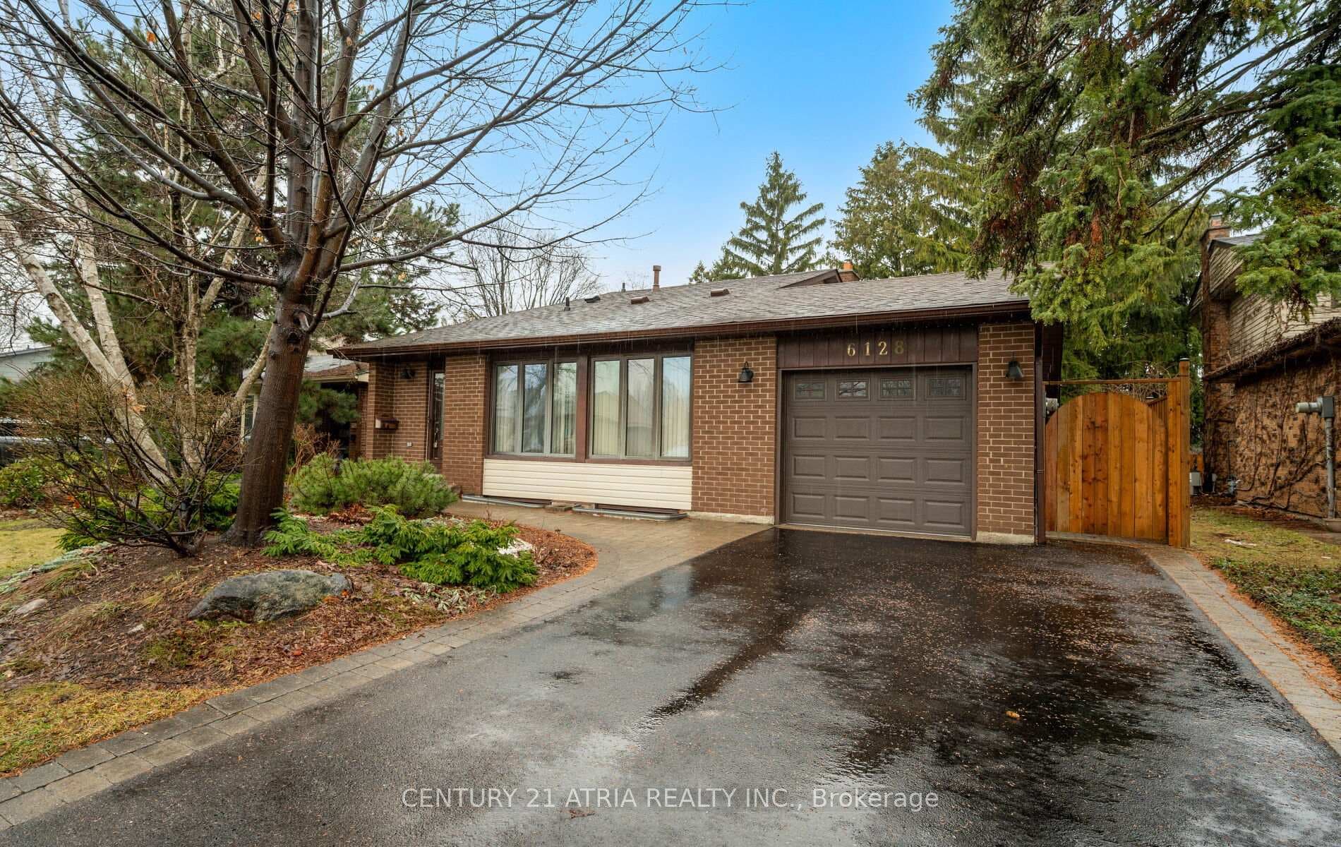 6128 Wabukayne Court, Mississauga, ON L5N 2B2 - Photo 1