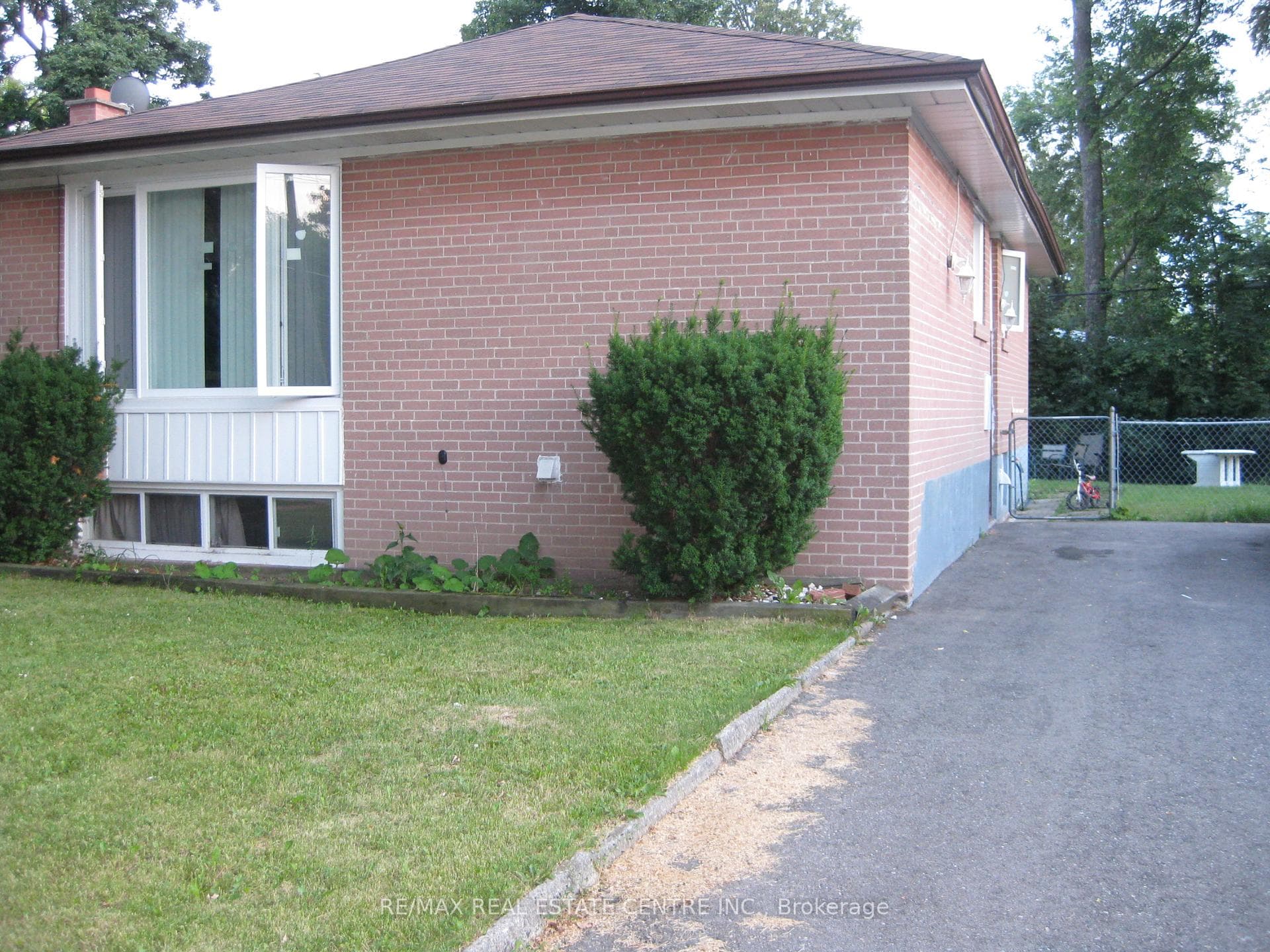 63 Mcmurchy Avenue Unit Bsmt, Brampton, ON L6Y 1Y7 - Photo 1